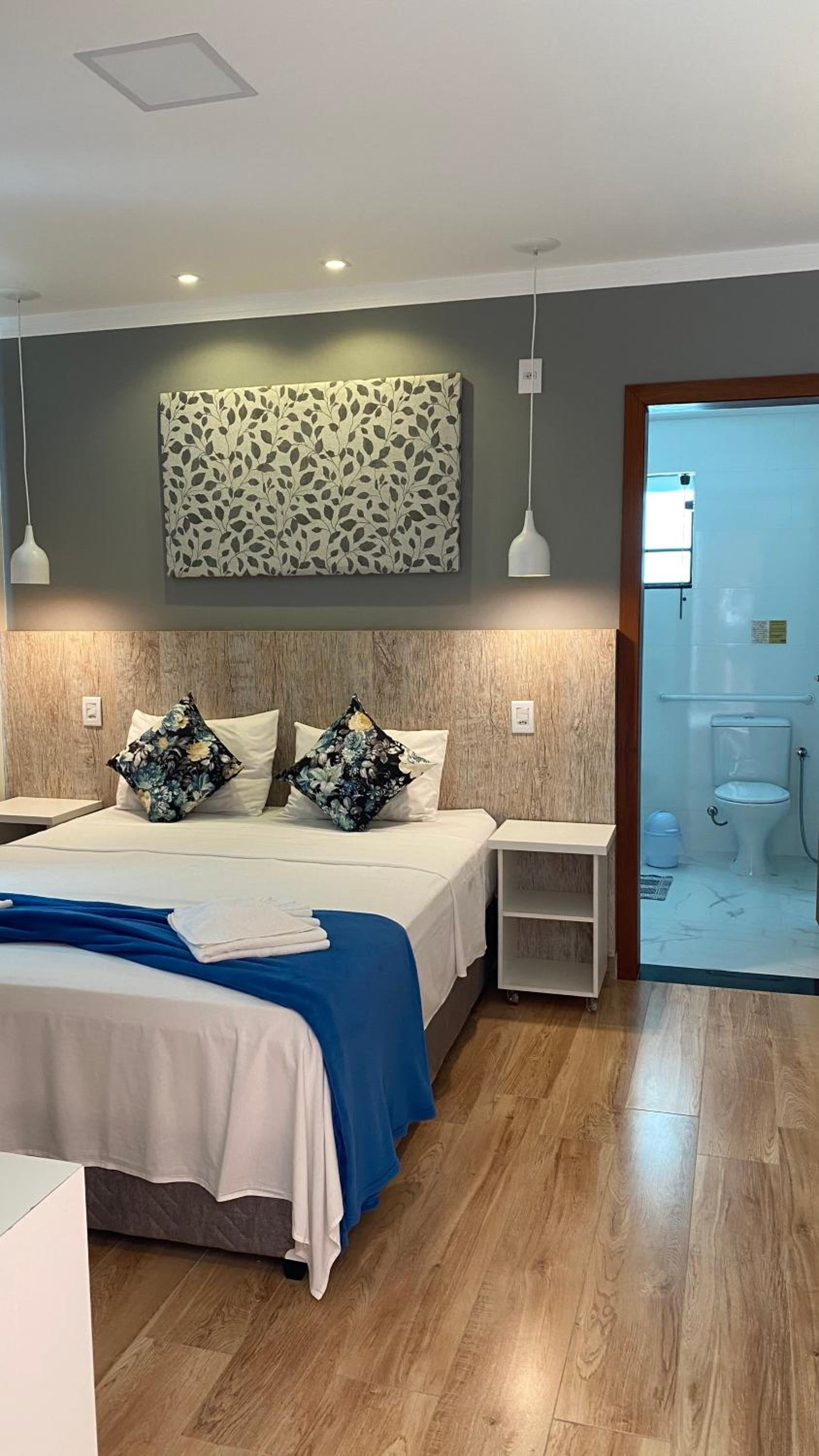Queen Room - Disability Access