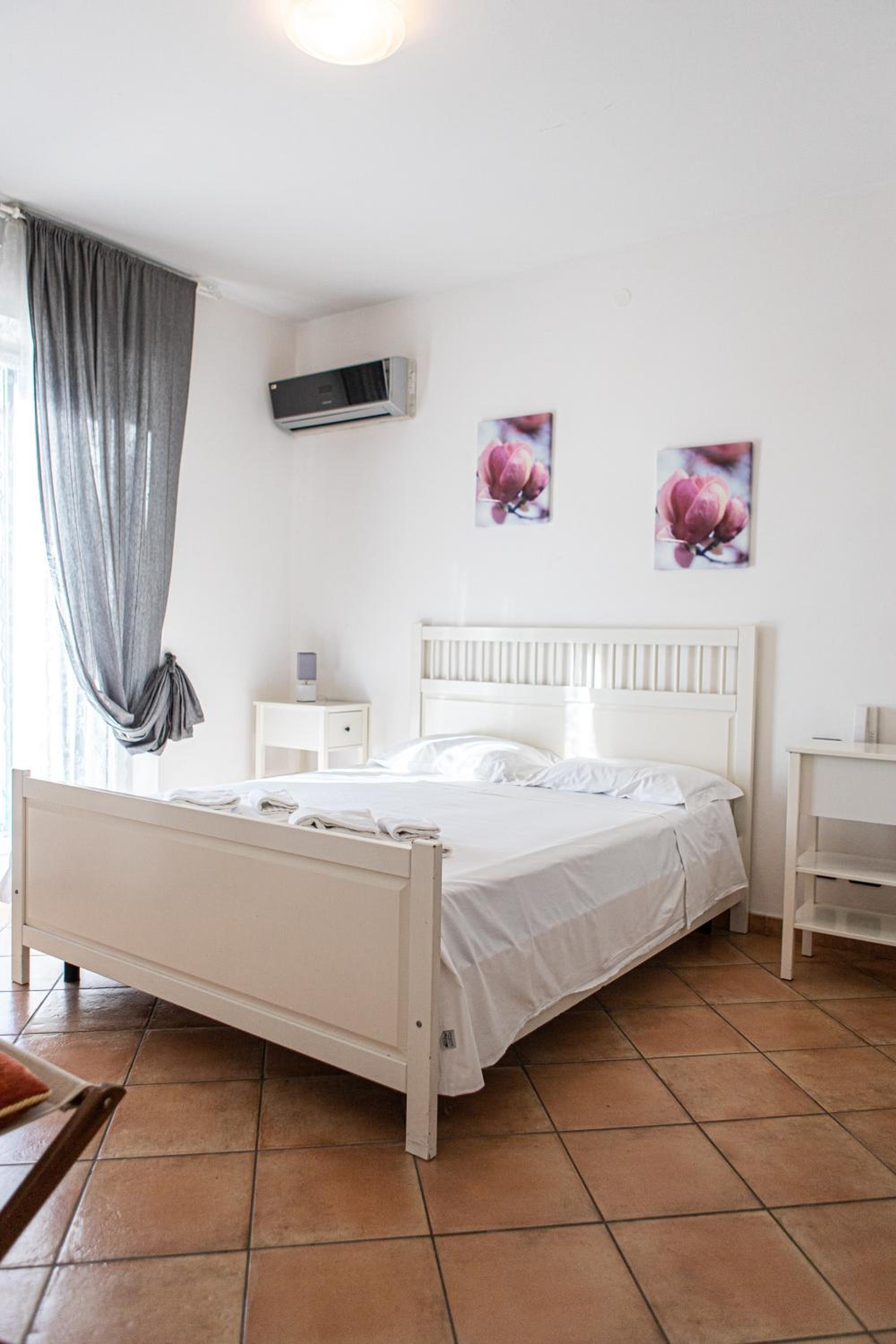 Double or Twin Room photo 3