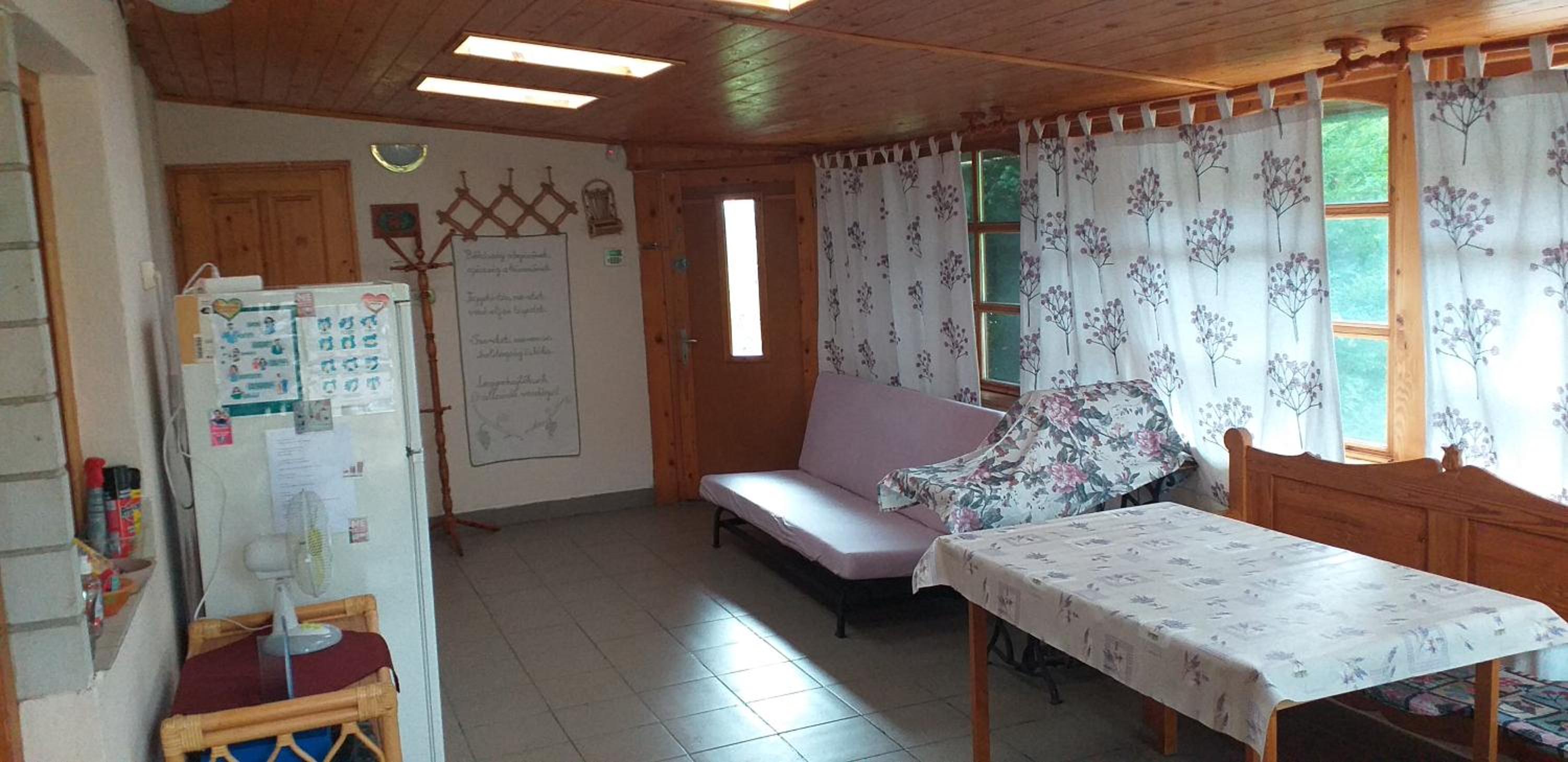 One-Bedroom House photo 1