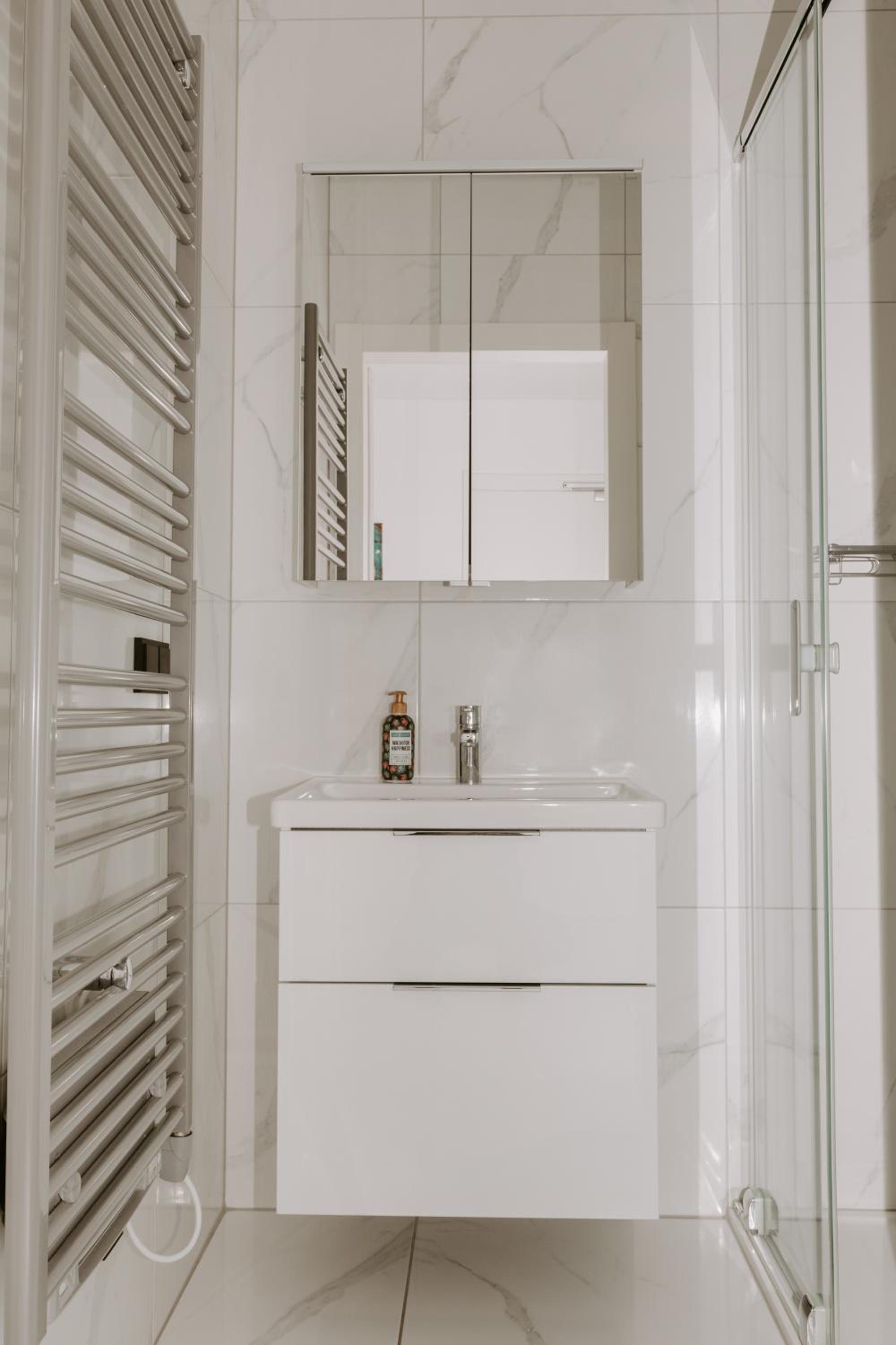 Studio Apartment photo 2