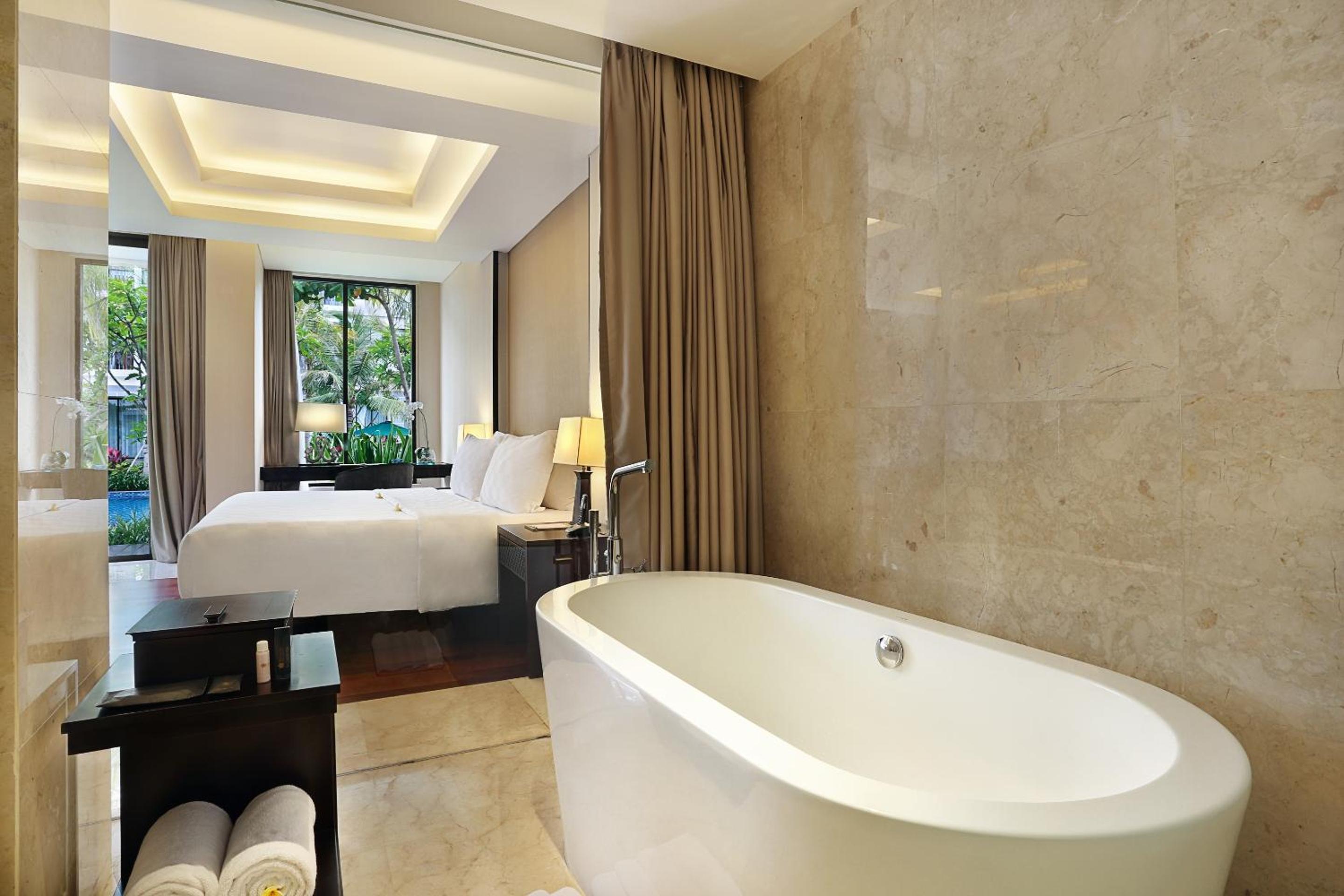 Deluxe Suite photo 2