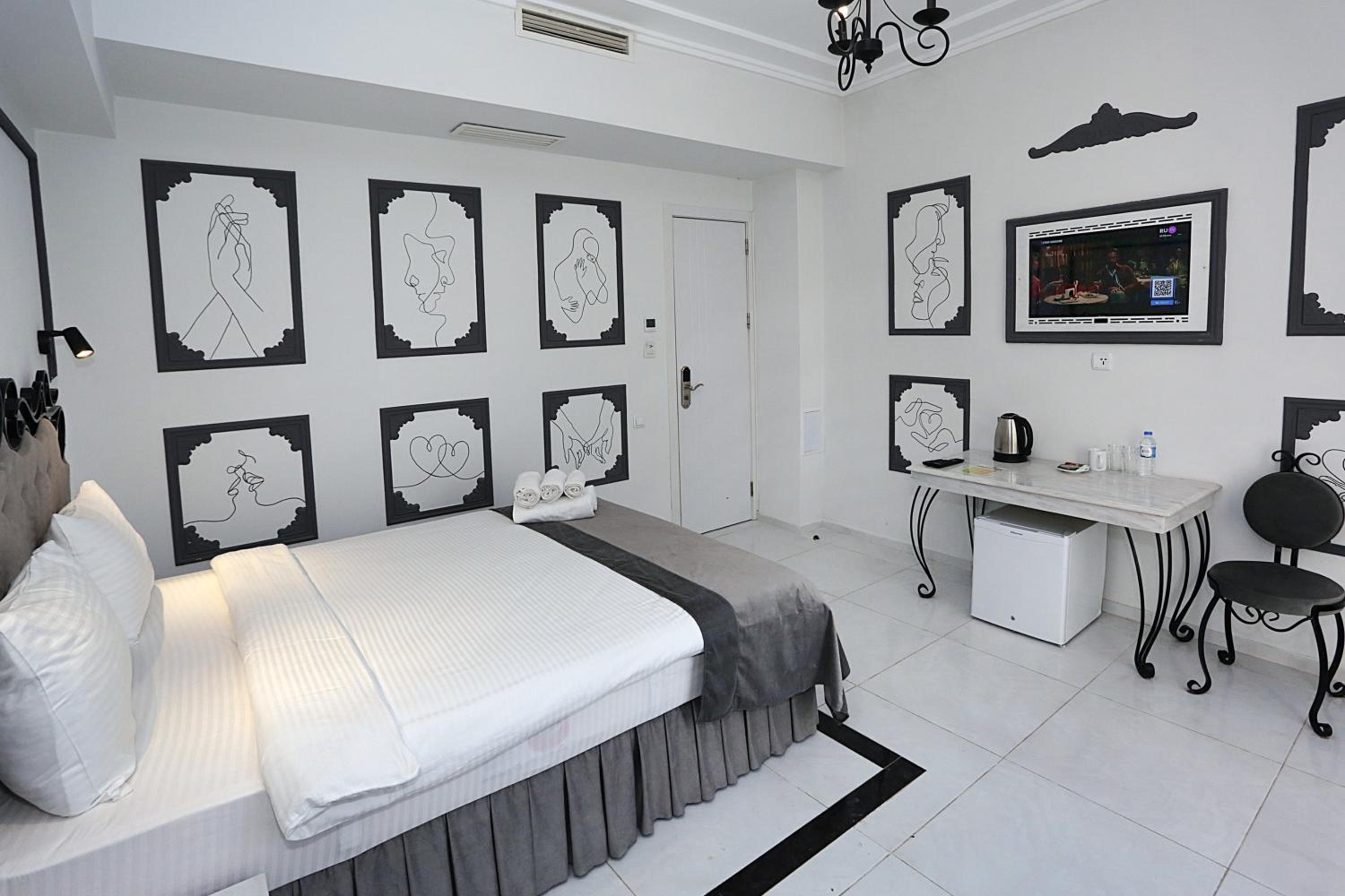 Double Room With Private Garden photo 1