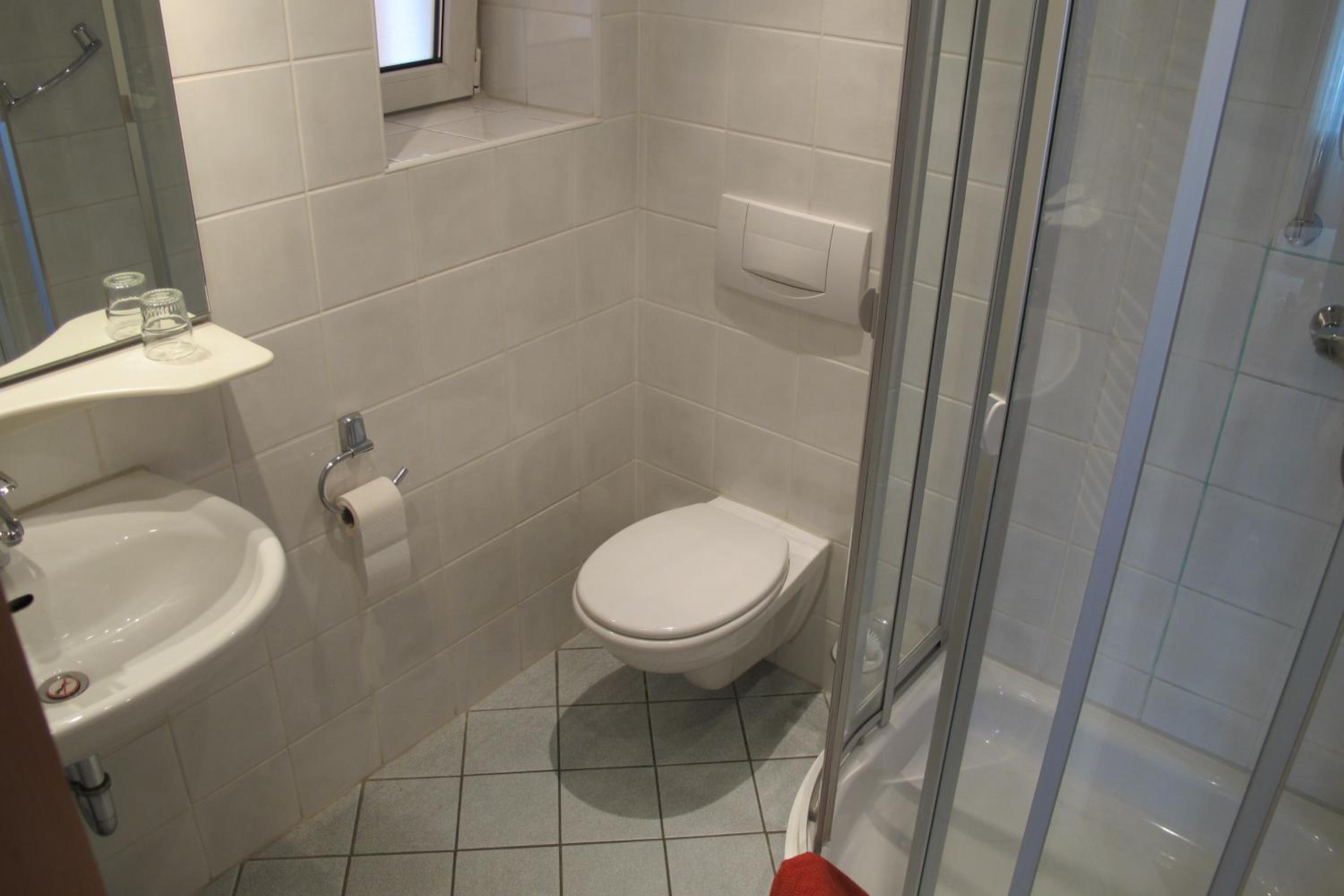 Double Room with Private Bathroom photo 2