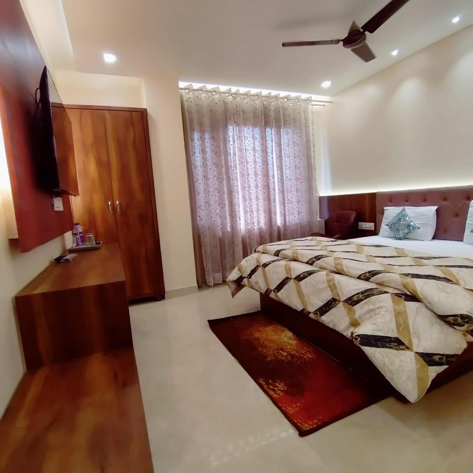 Superior Double or Twin Room - Photo 1