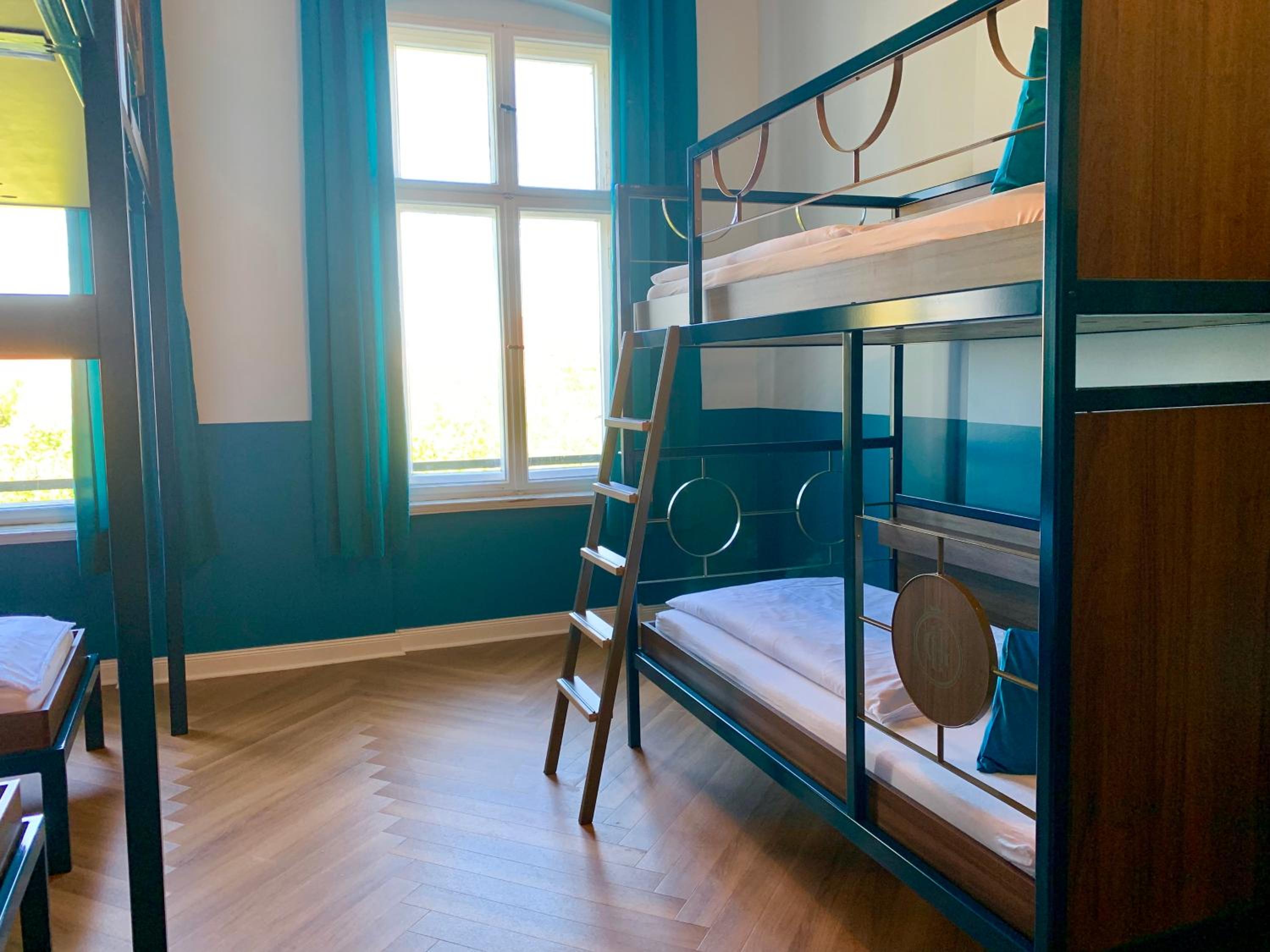 Bed in 4-Bed Mixed Dormitory Room with Shared Bathroom photo 1