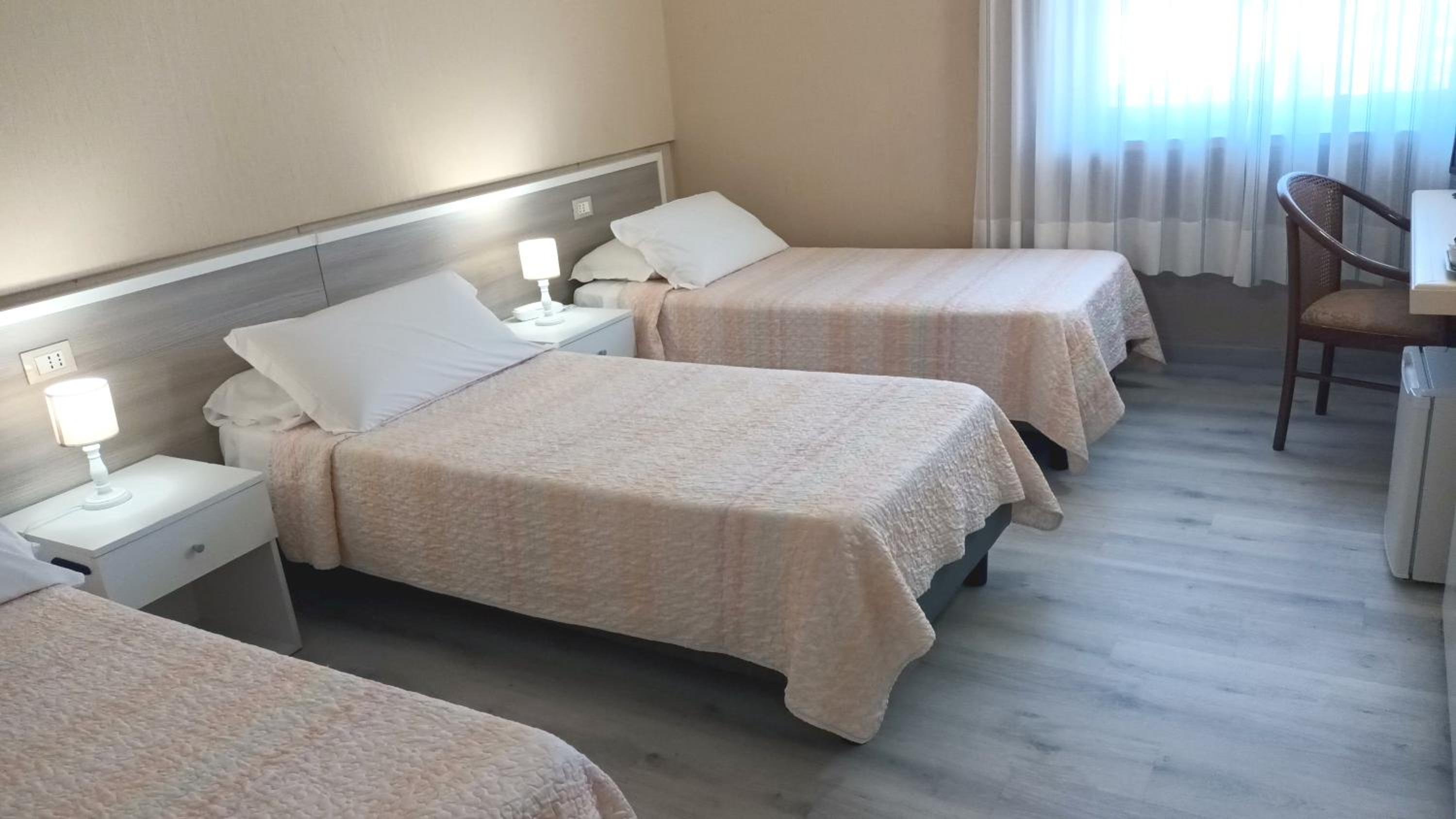 Superior Triple Room photo 2