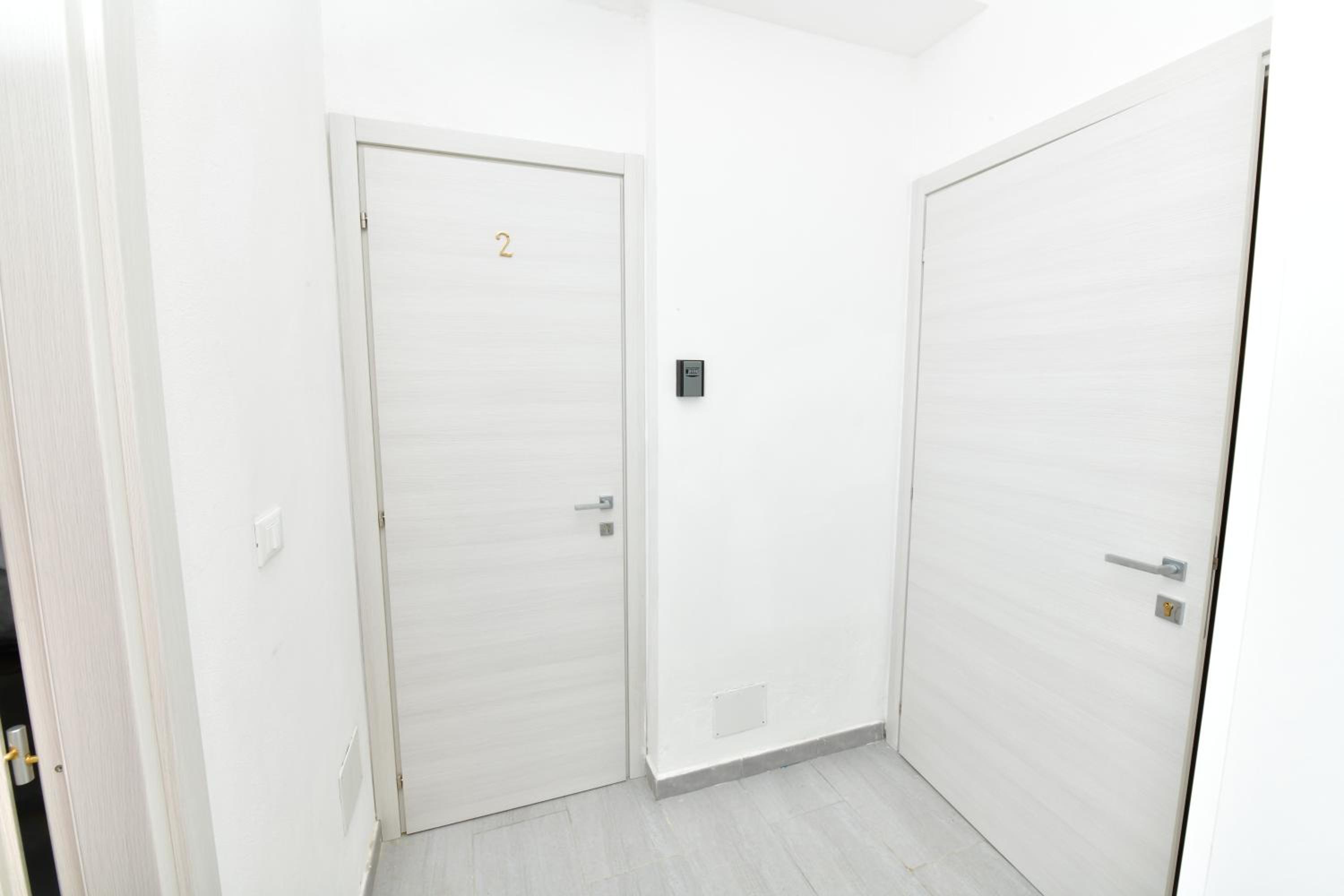 Family Room with Private Bathroom - Photo 9