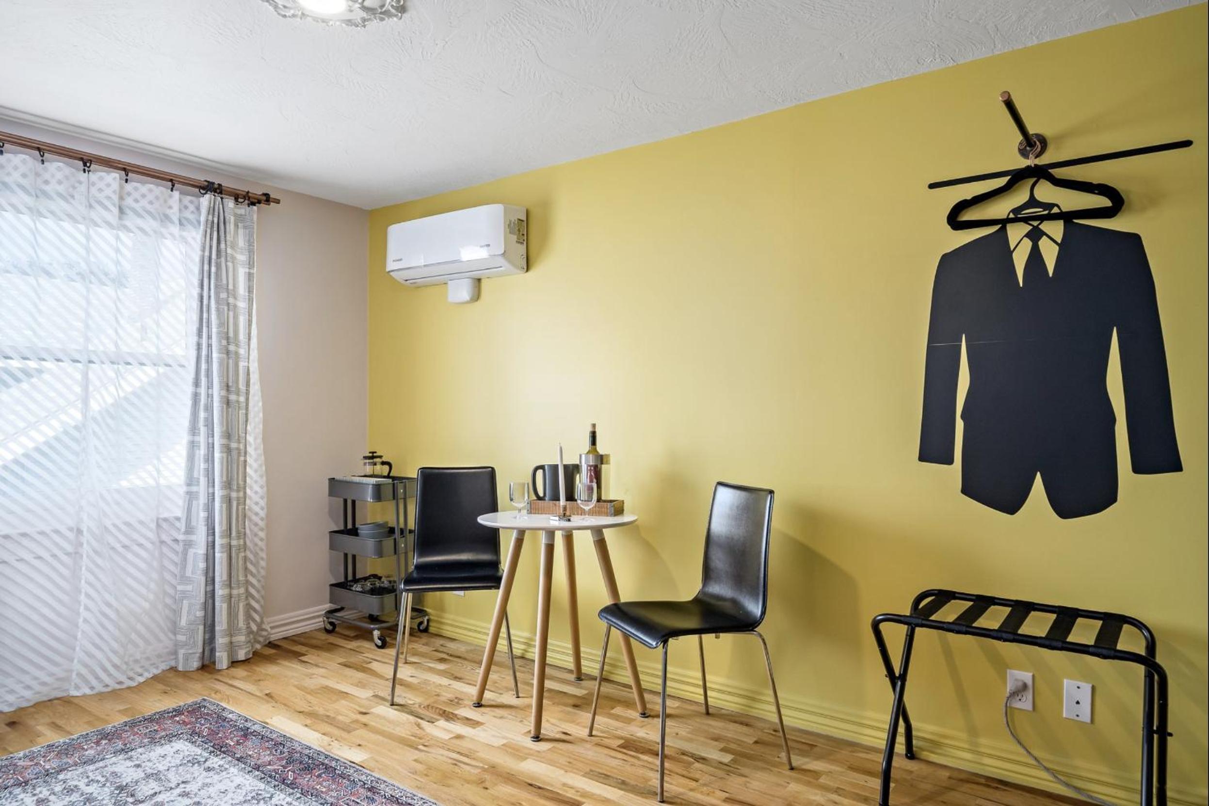 Deluxe King Studio
