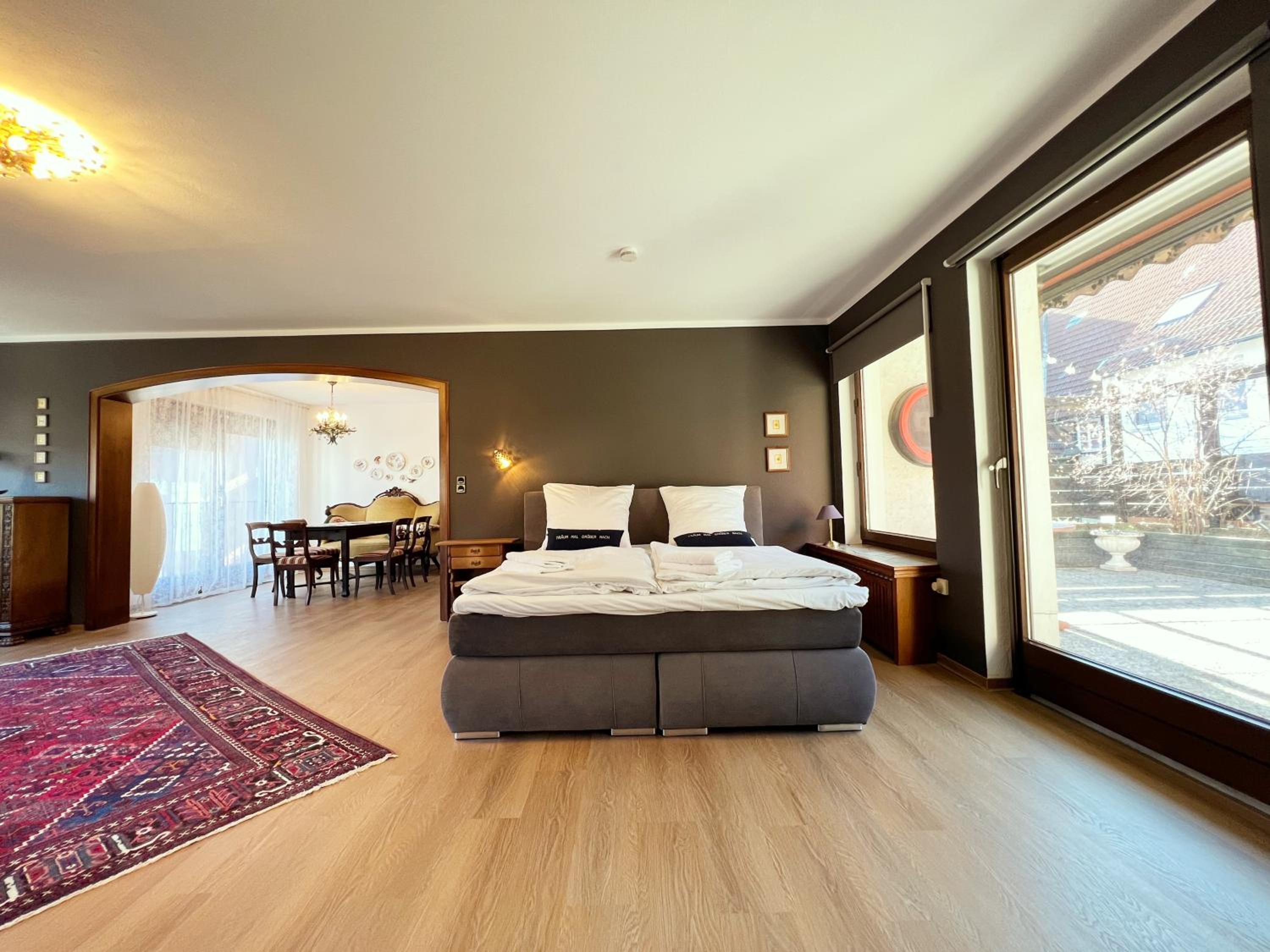 Apartment with Balcony photo 1