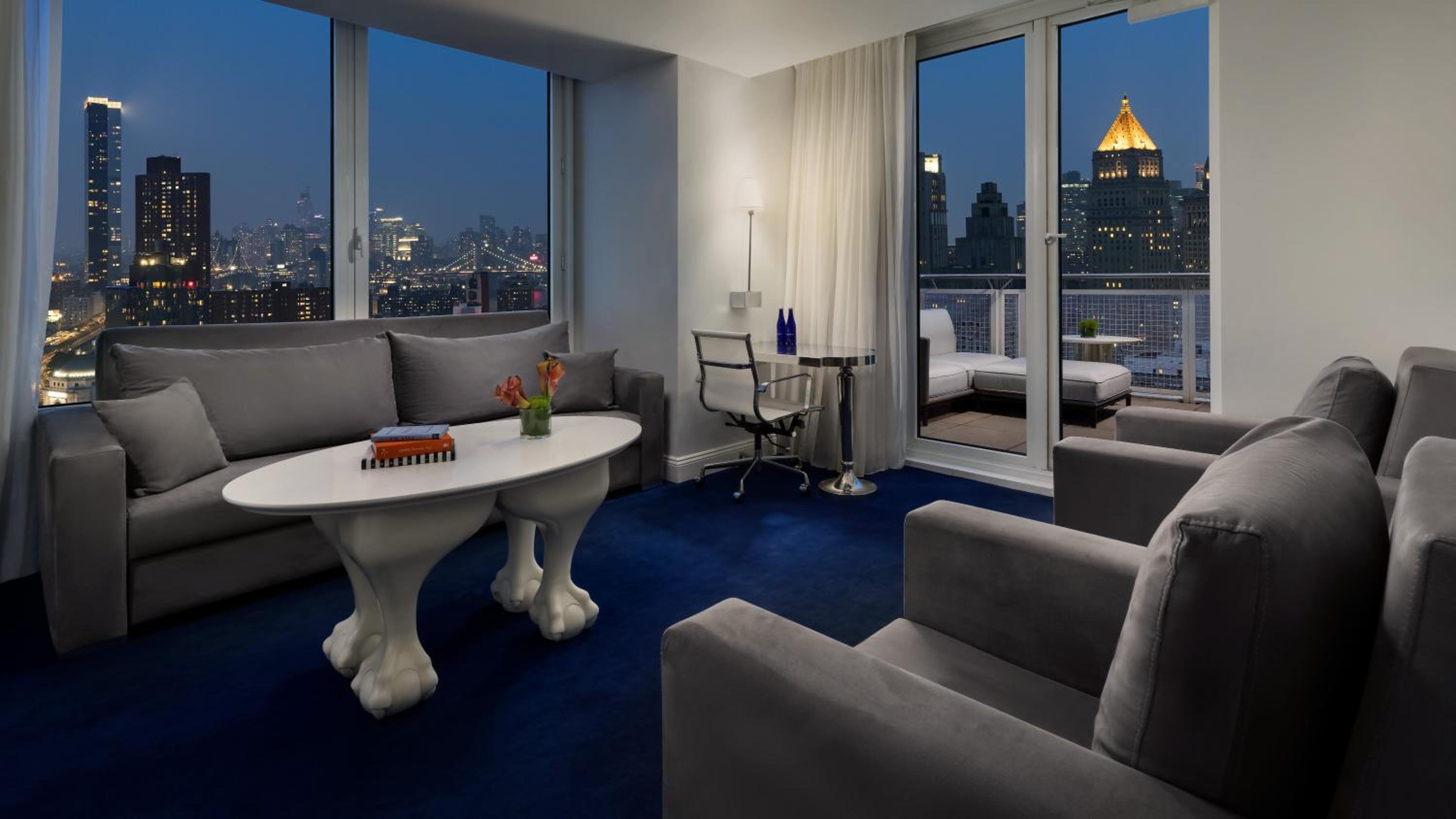 VIP King Suite with Balcony
