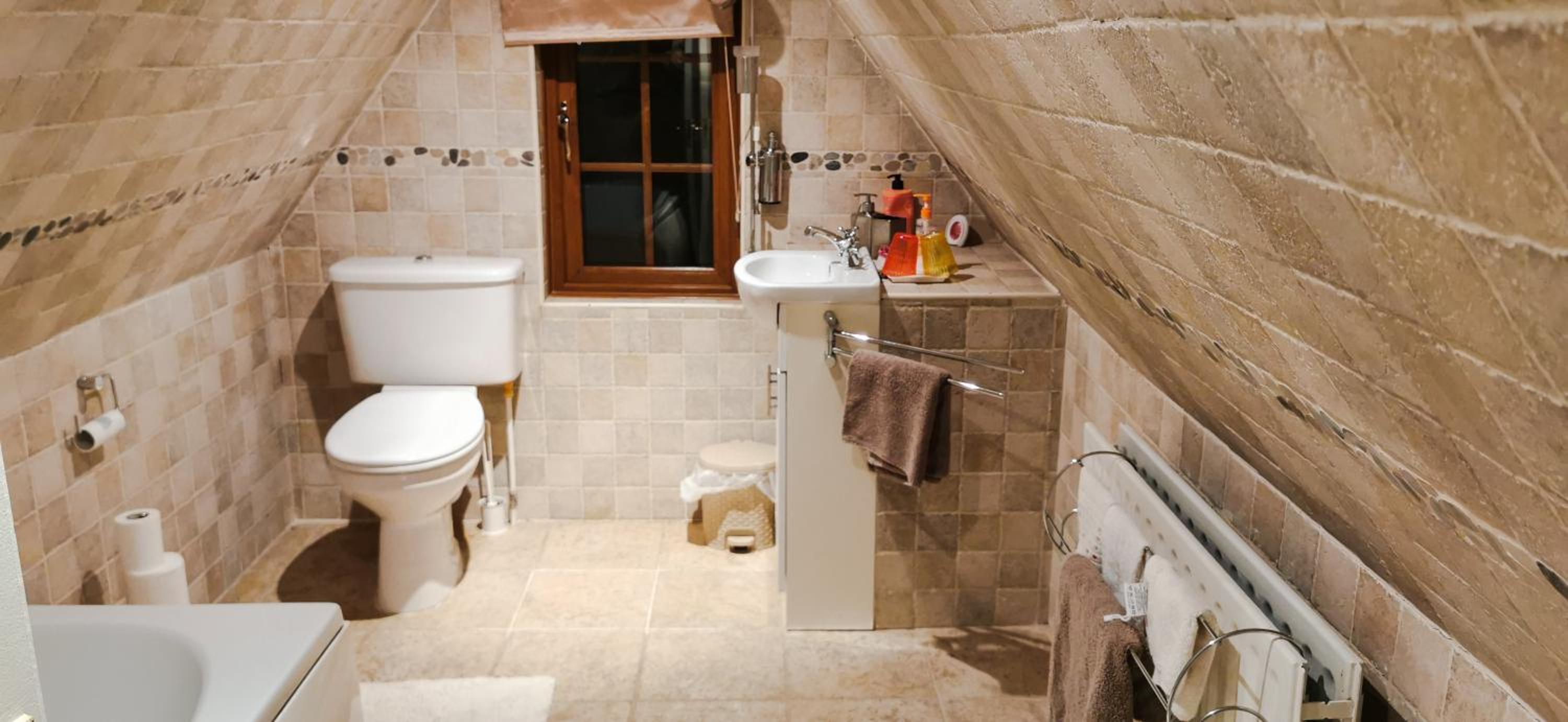 Classic Quadruple Room - Photo 9