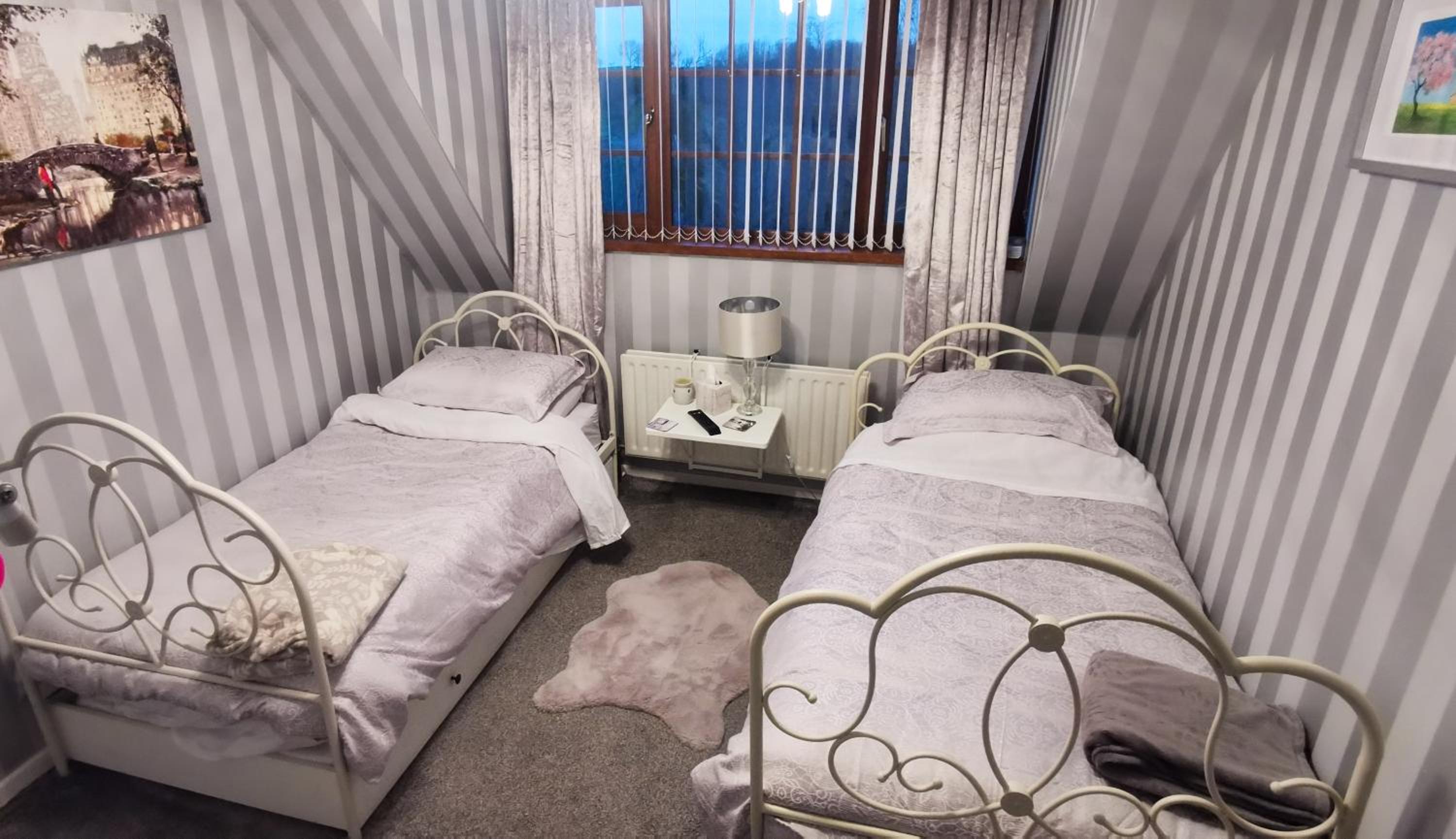 Budget Twin Room - Photo 2
