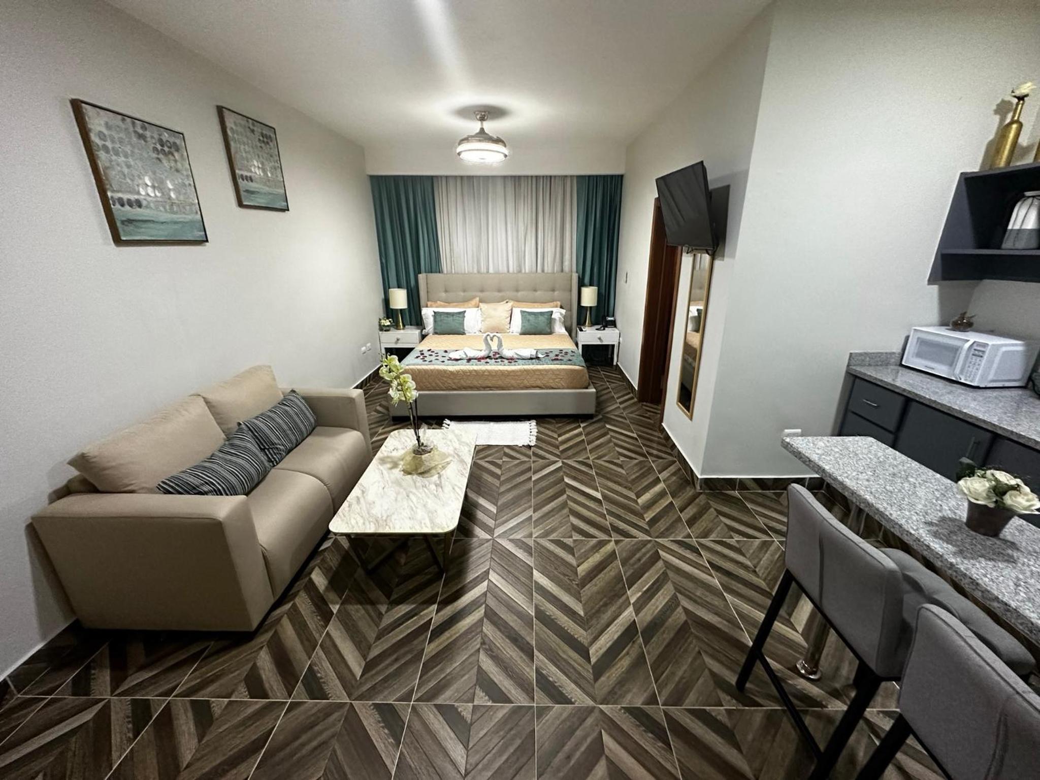 Deluxe King Suite