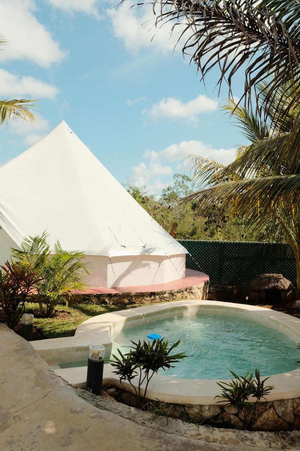Quadruple Tent - Photo 11