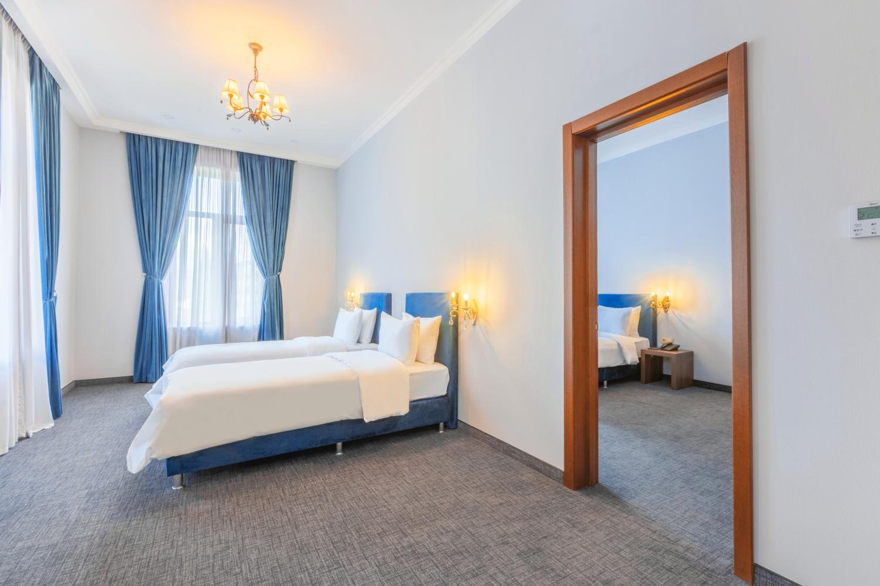 Junior Suite with Balcony photo 1