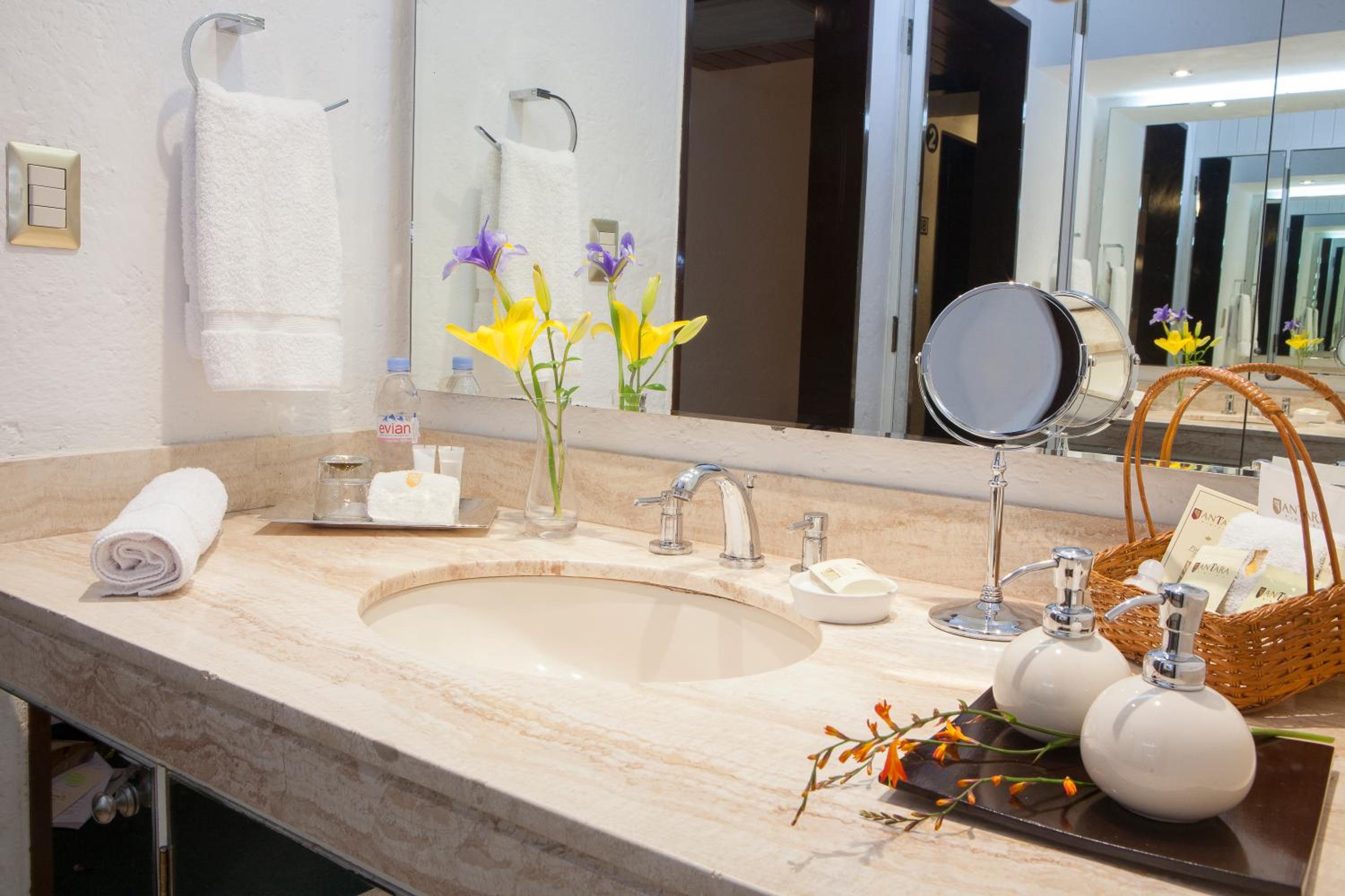 Executive Suite with Jacuzzi photo 3