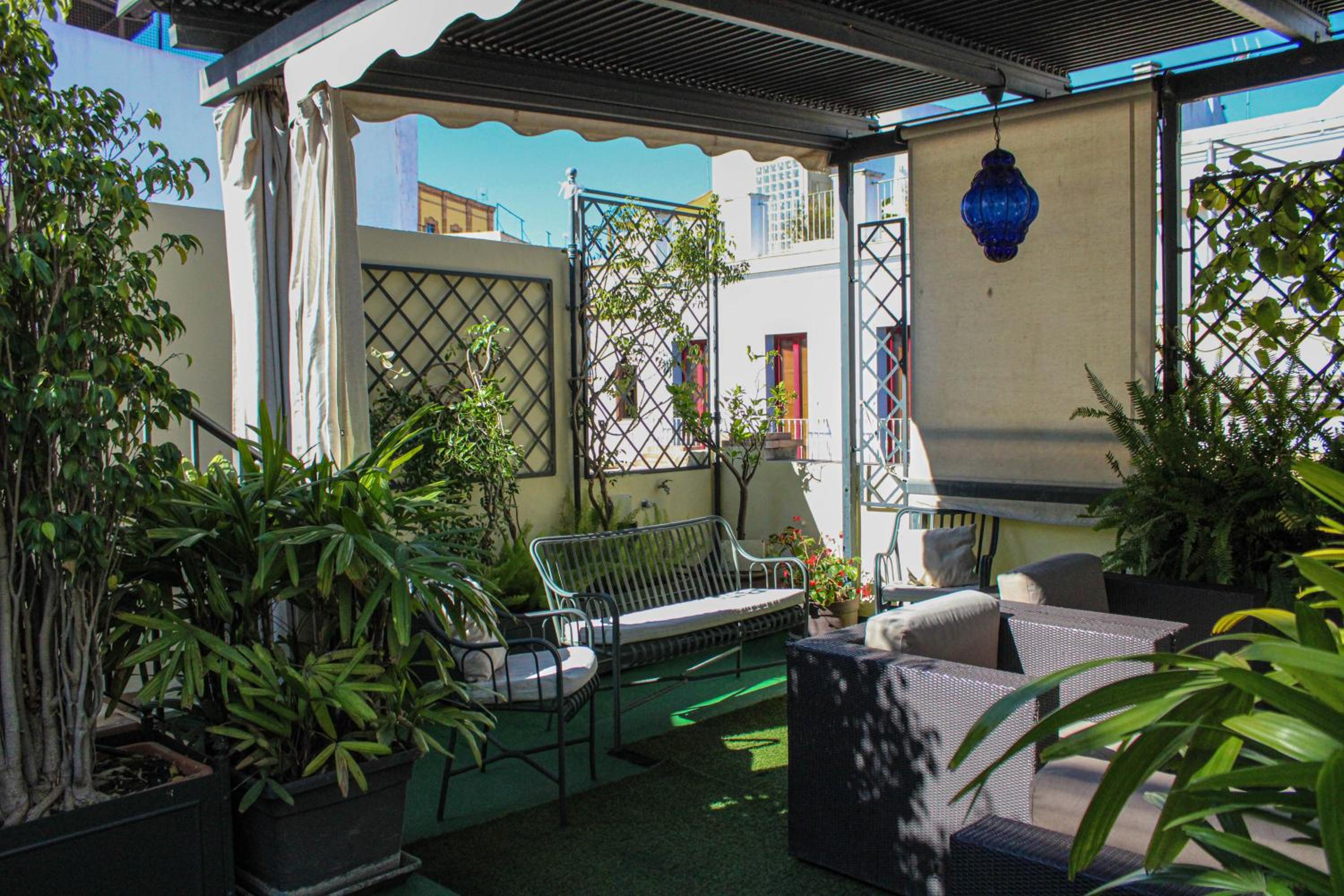Apartment with Terrace - Photo 24