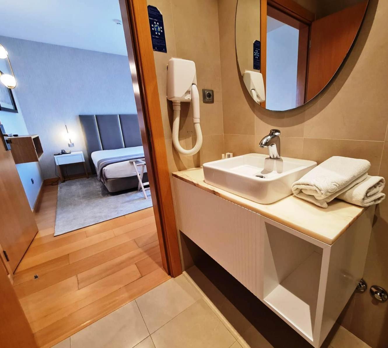 Double Room - Photo 20