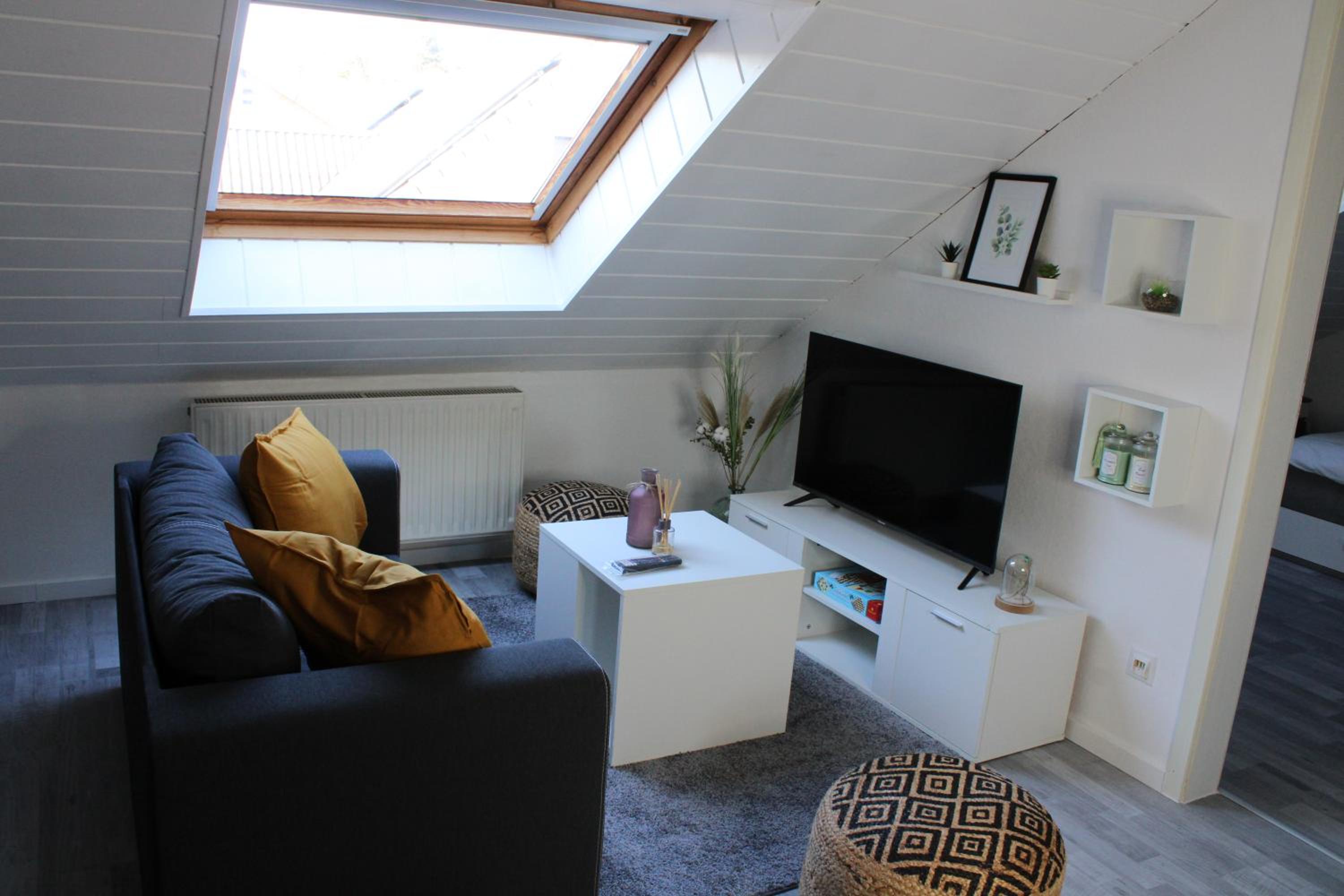 One-Bedroom Apartment photo 2