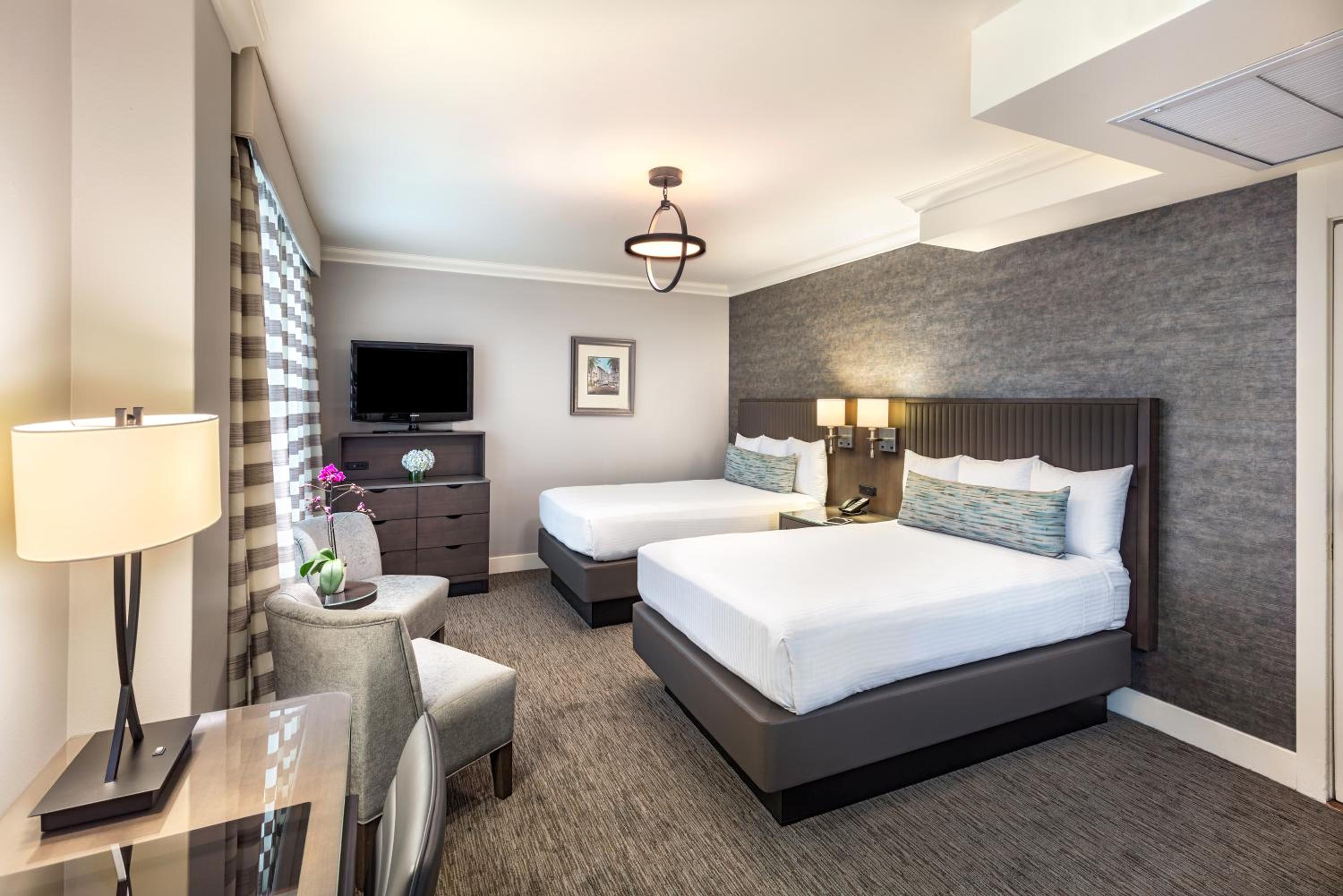 Double Room with Two Double Beds - Photo 3