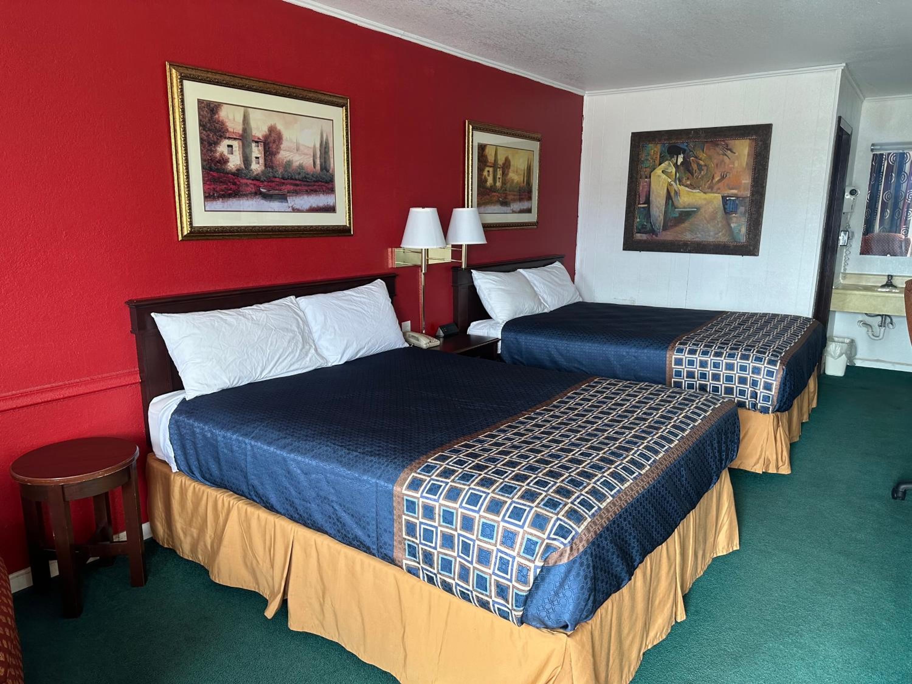 2 QUEEN BED NON SMOKING - Photo 1