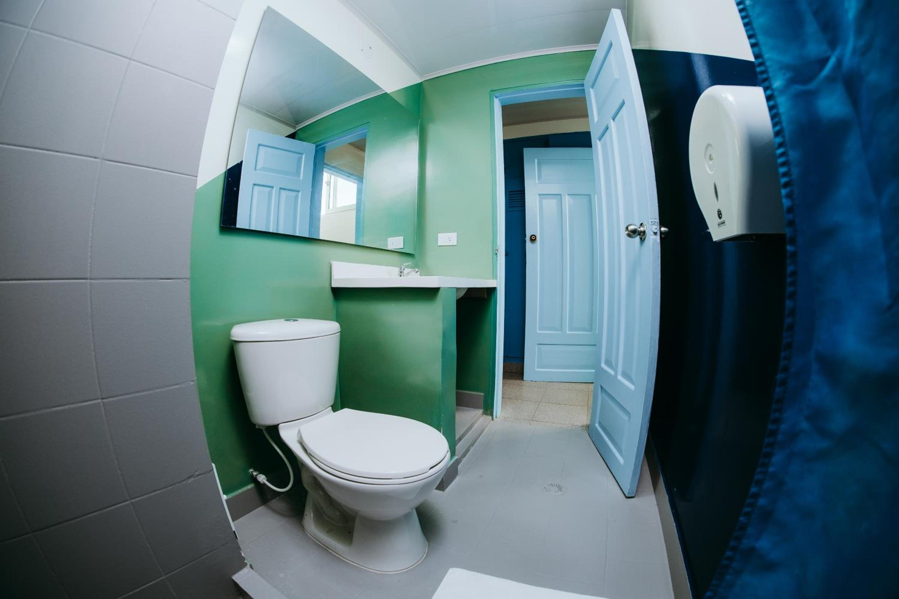 Single Room with Private Bathroom photo 3