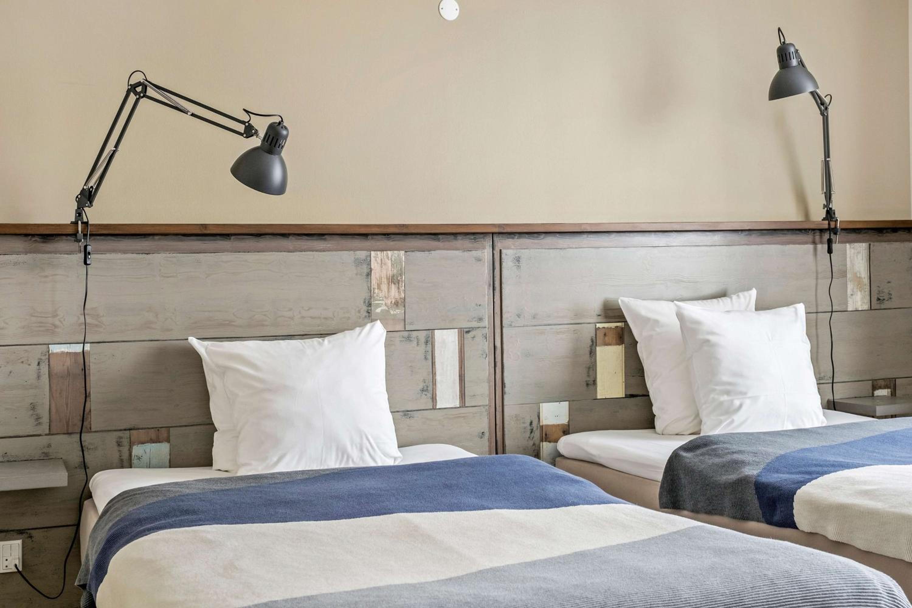Twin Room - Photo 1