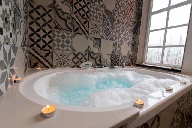 Queen Room with Spa Bath photo 2