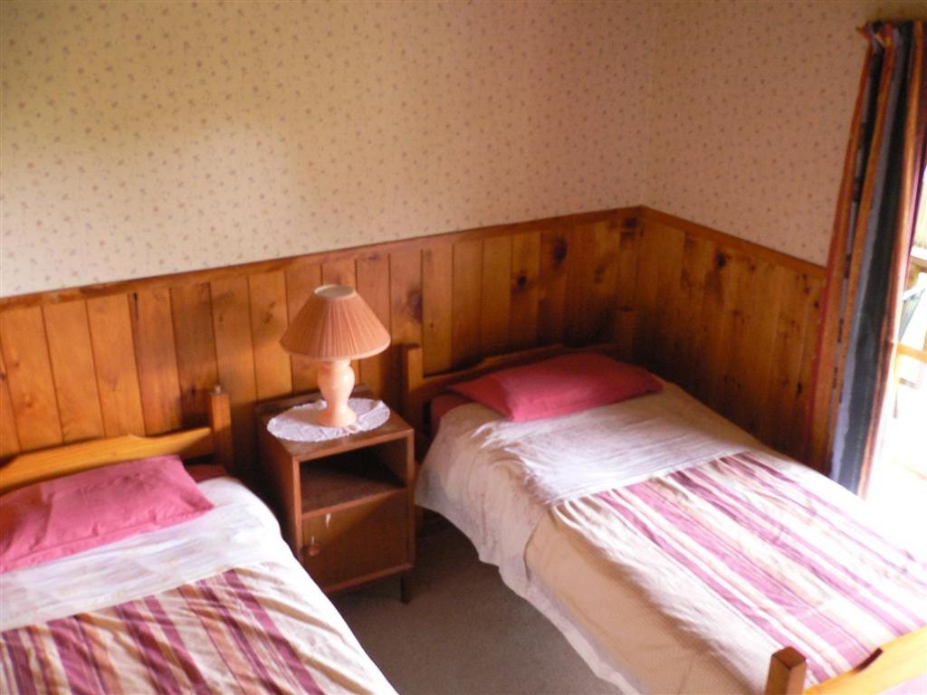 Twin Room with Shared Bathroom (Backpacker style) photo 1