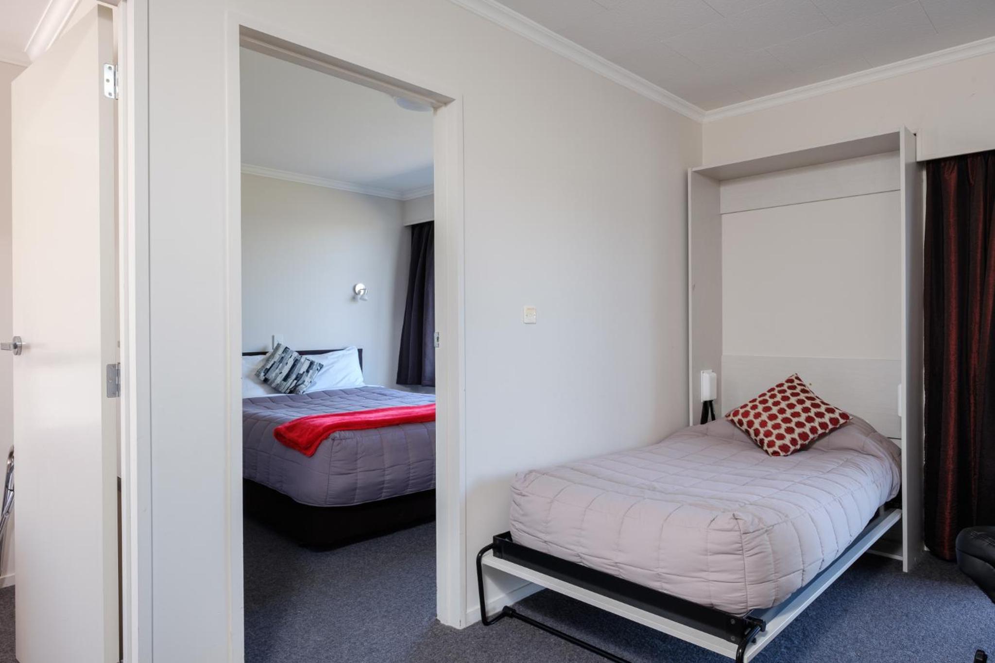 Accessible Family Double Room photo 3