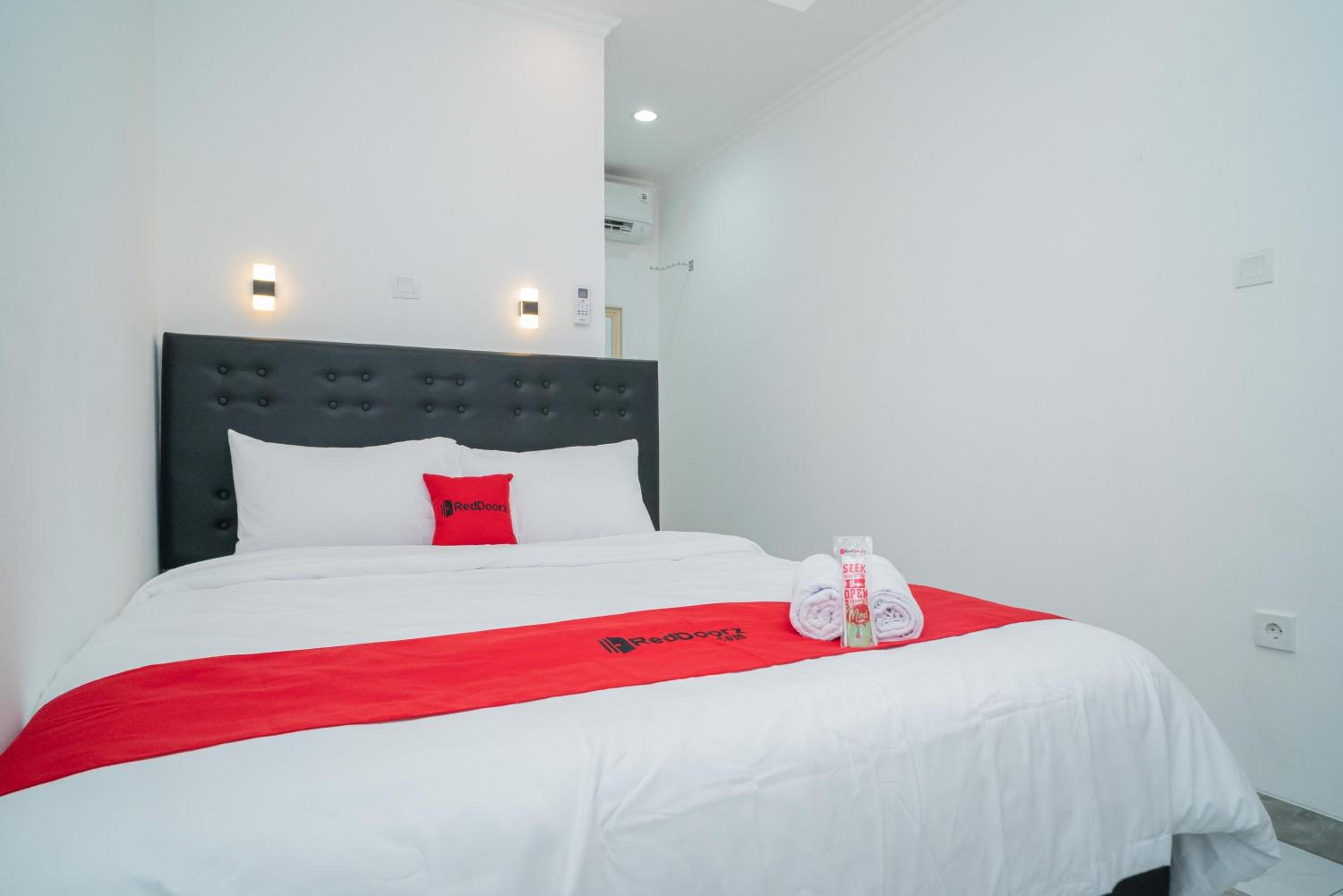 Standard Double Room - Photo 25