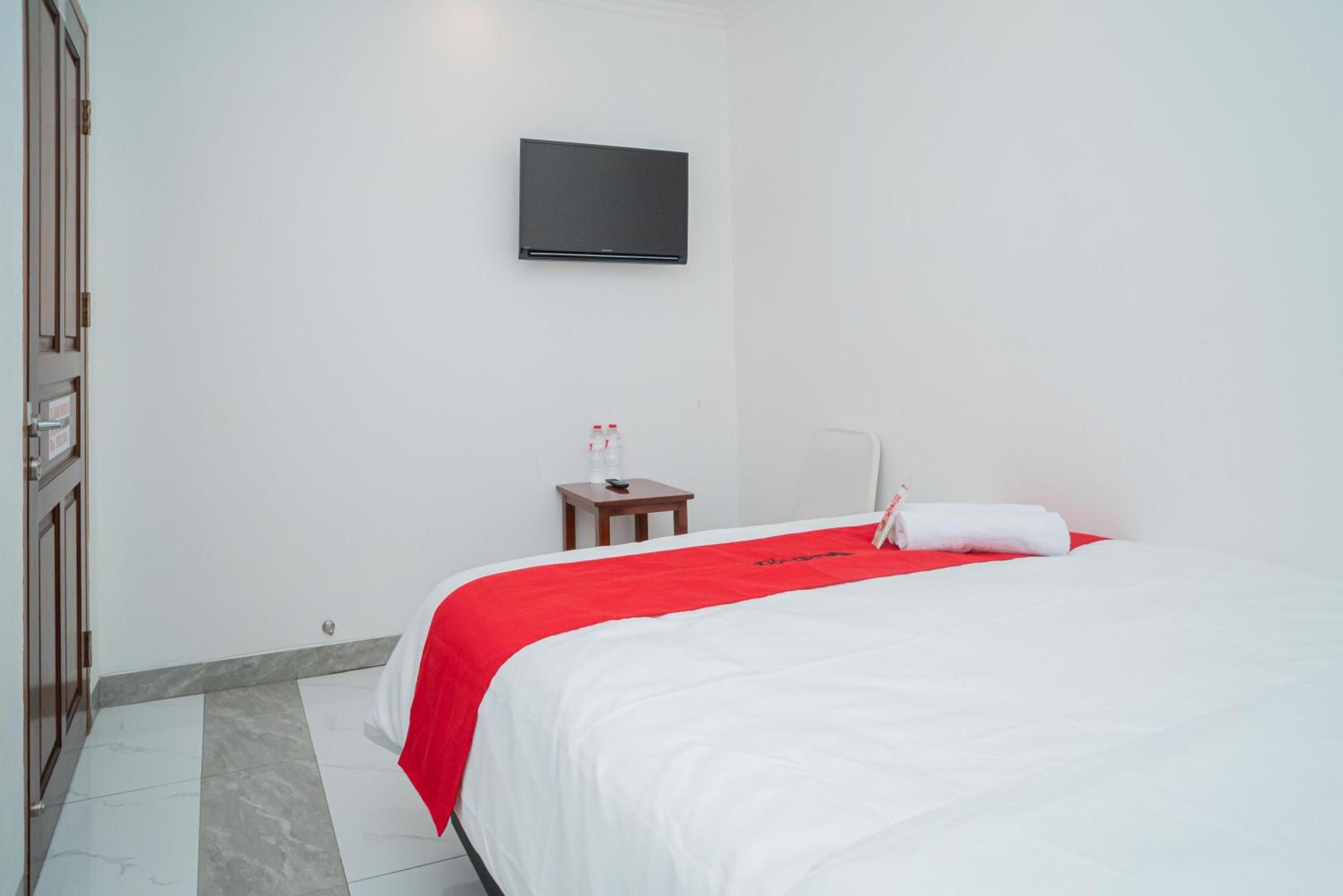 Standard Double Room - Photo 23