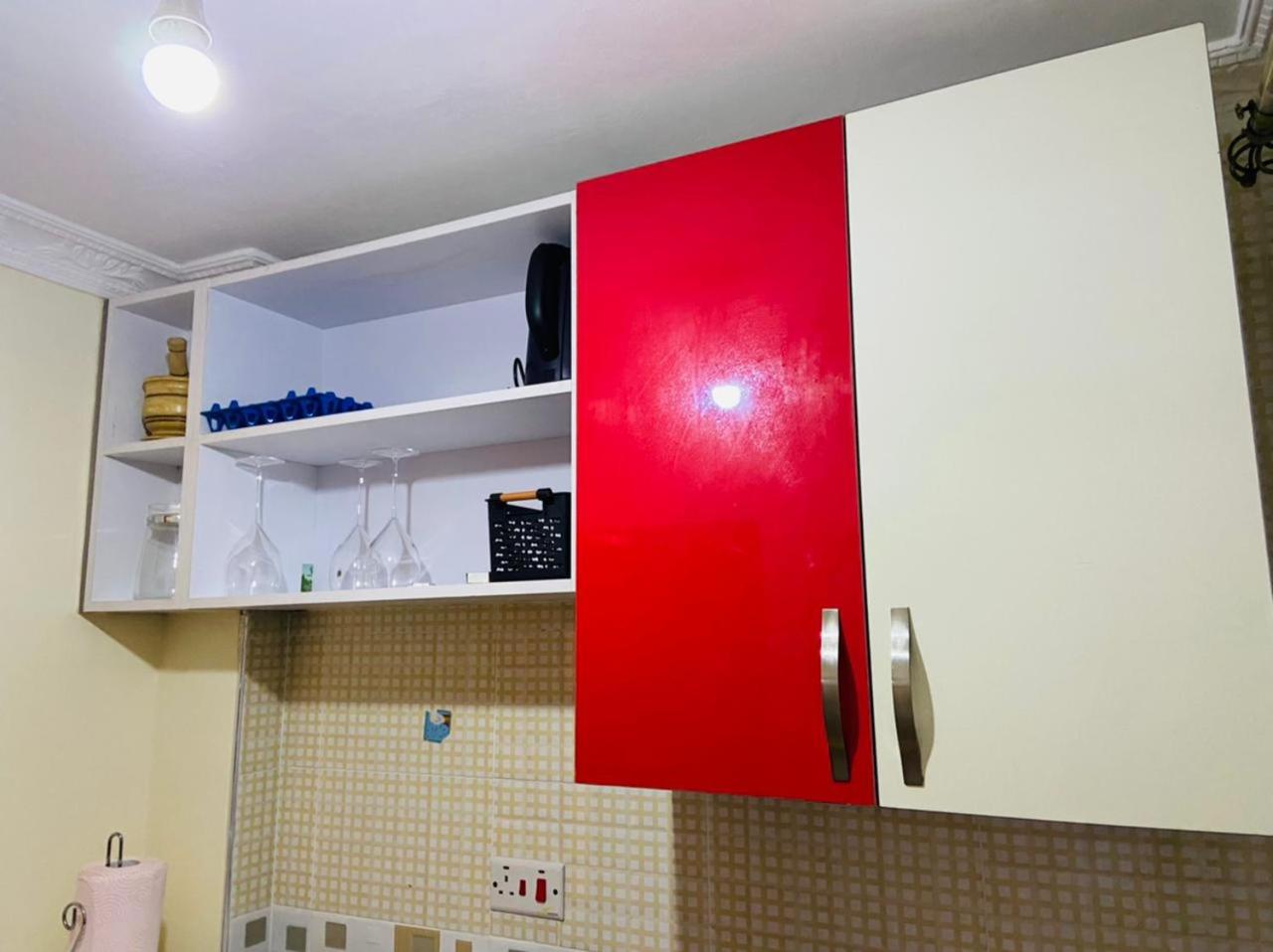 One-Bedroom Apartment - Photo 6