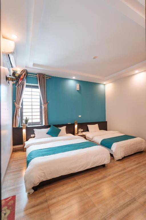 Triple Room with Private Bathroom - Photo 2