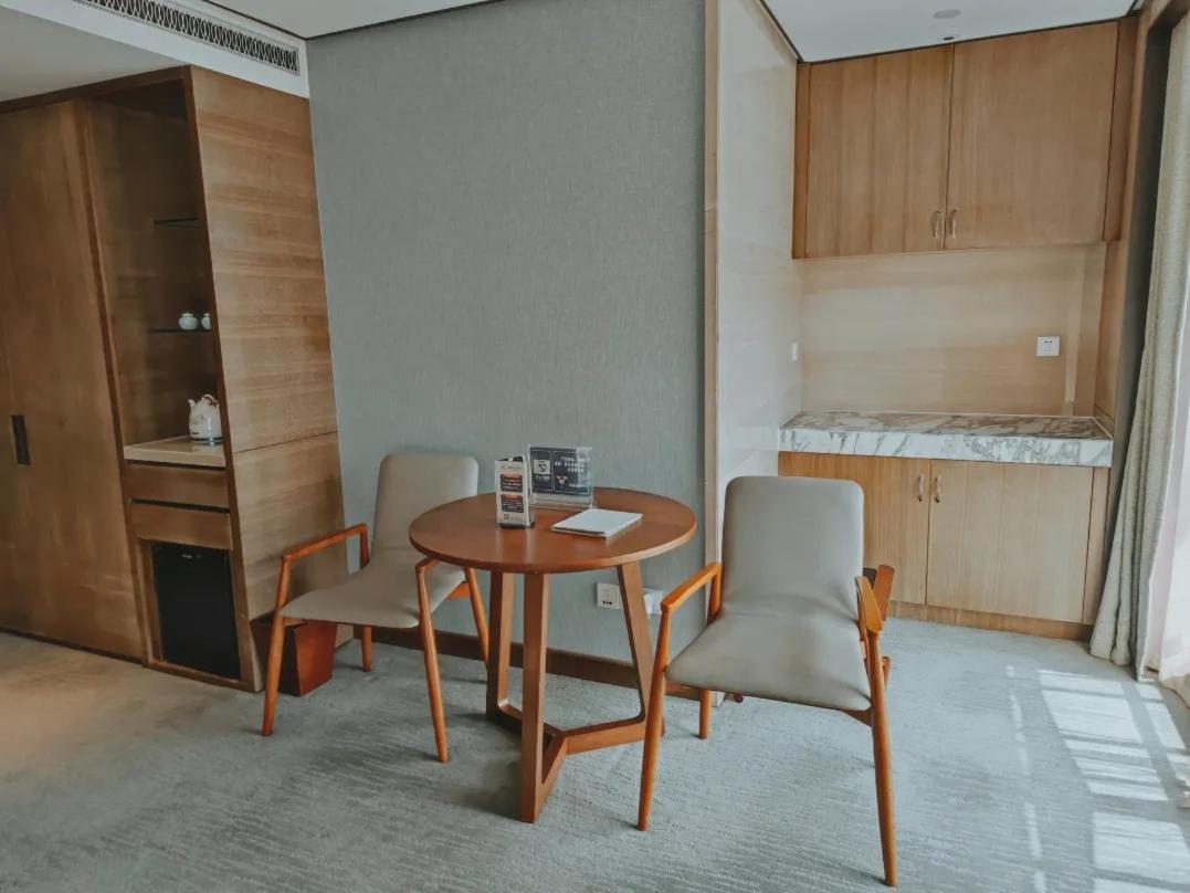 Elegant Executive Room photo 2