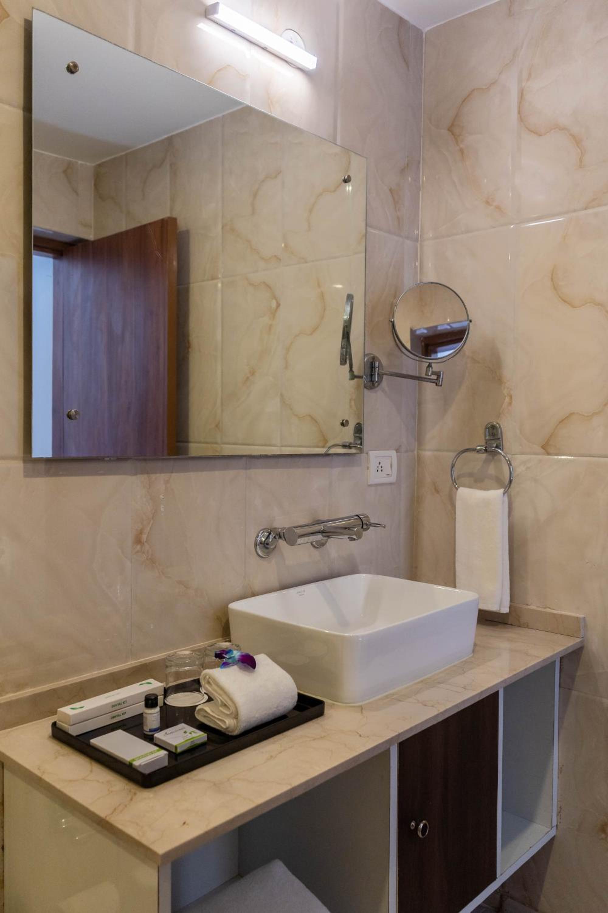 Pool view room with 10% discount on food and beverages - Photo 2