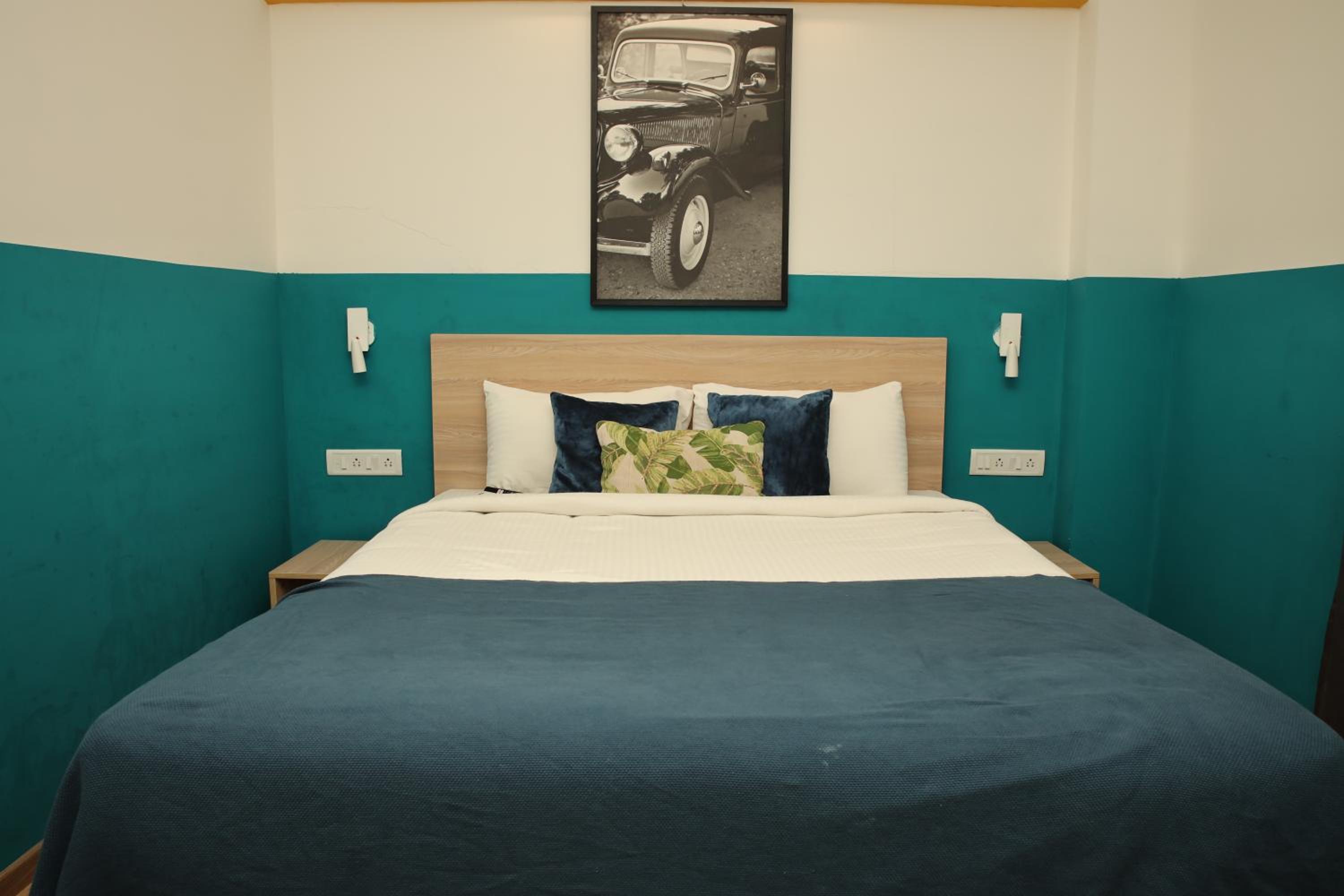 Budget Double Room - Photo 6
