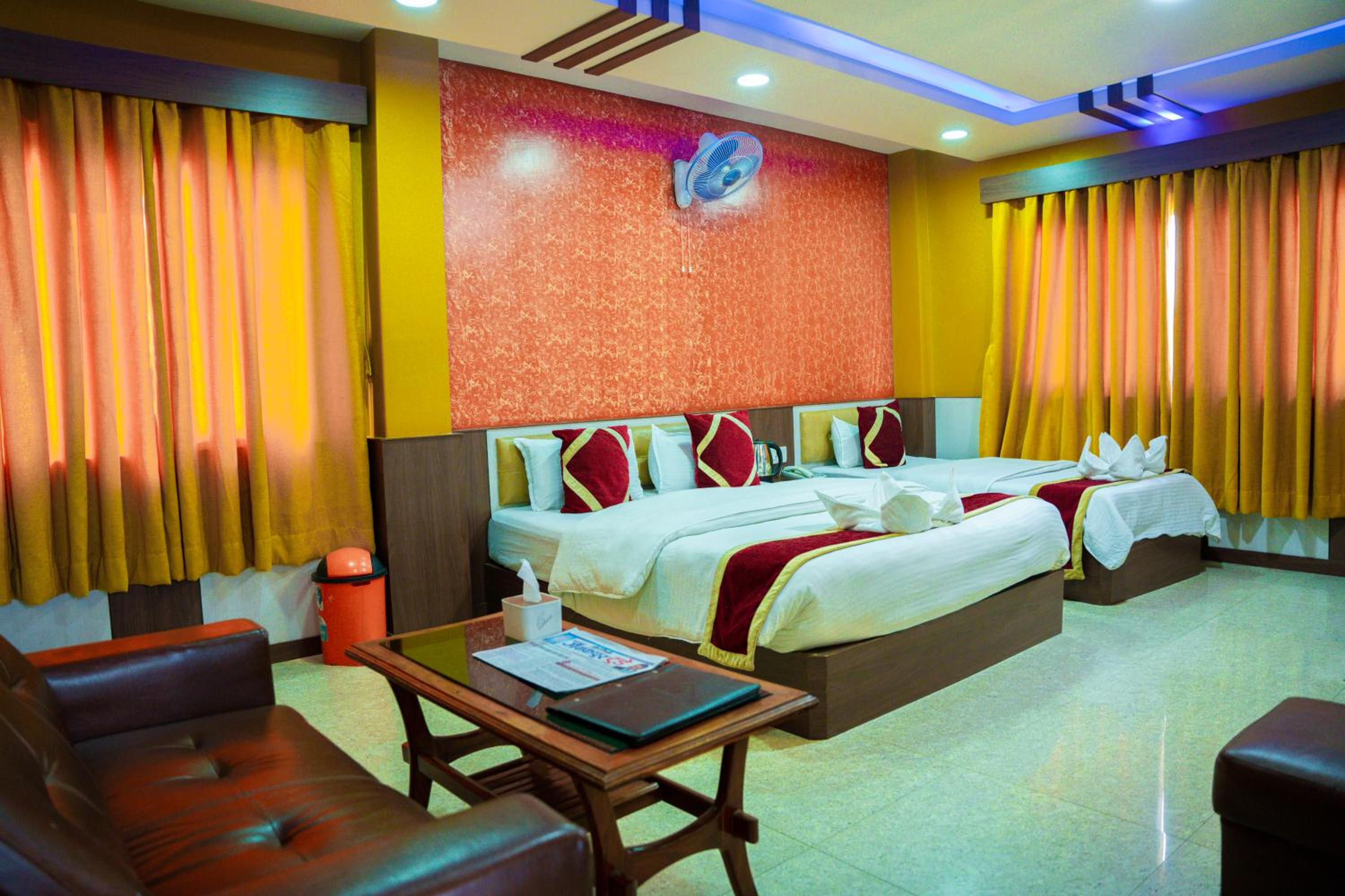 Deluxe Double Room with One Double Bed and 2 Adults Occupancy (Non Smoking) photo 1
