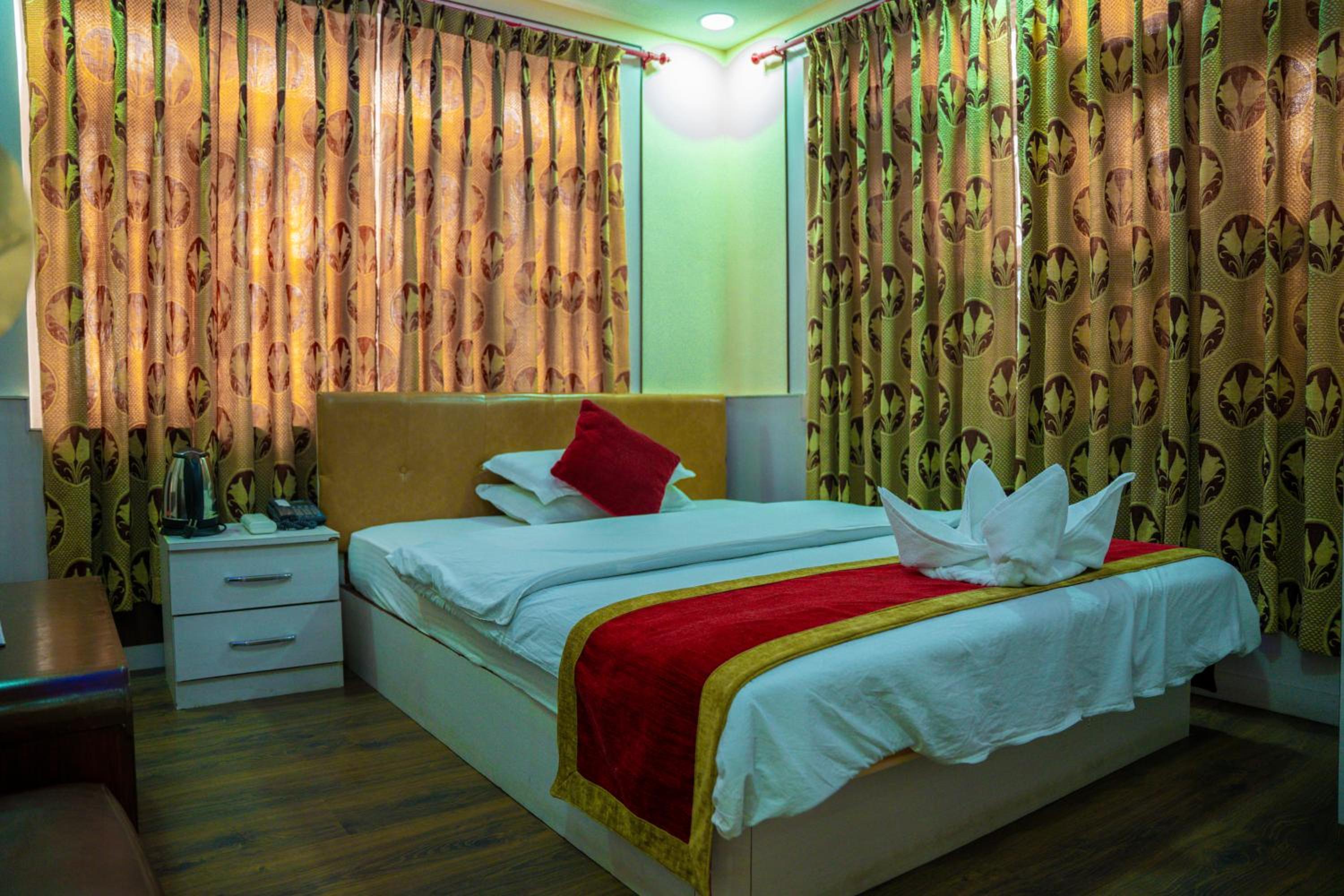 Deluxe Double or Twin Room photo 1