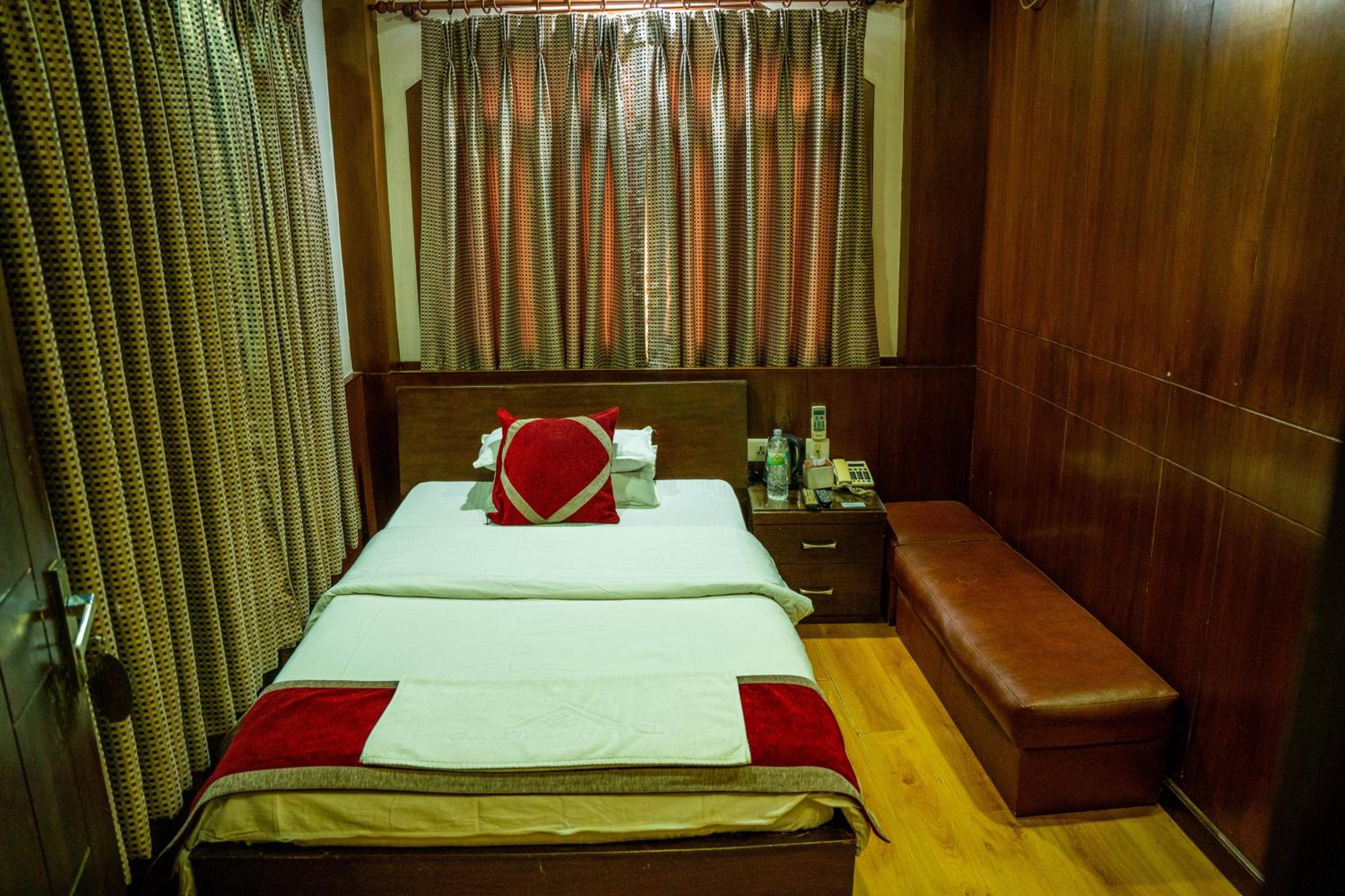 Standard Double or Twin Room photo 2