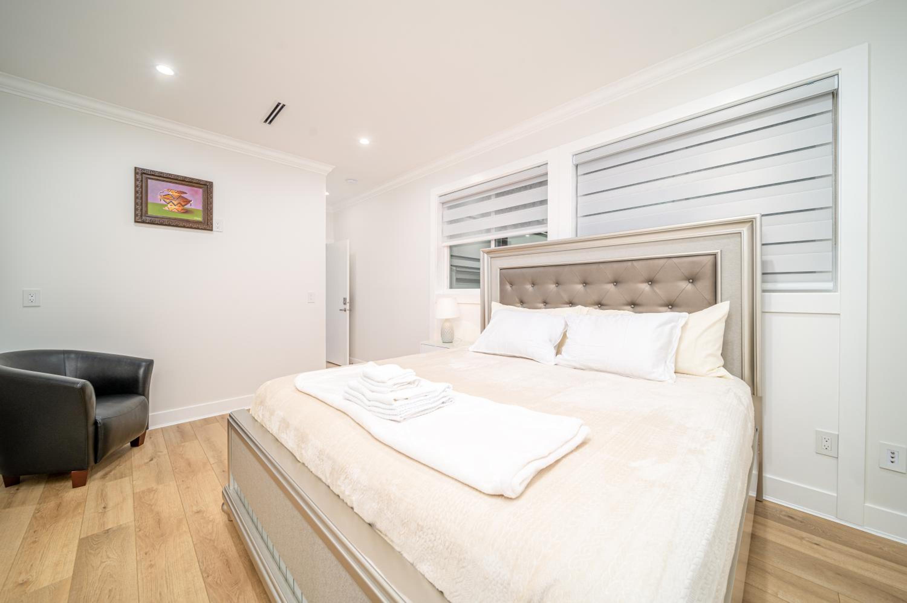 Queen Room With Balcony