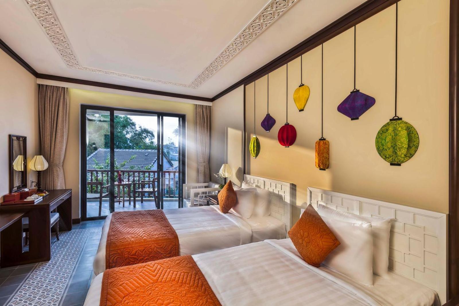 Deluxe Double/Twin Room, Bathtub, Balcony with Courtyard View - Photo 5
