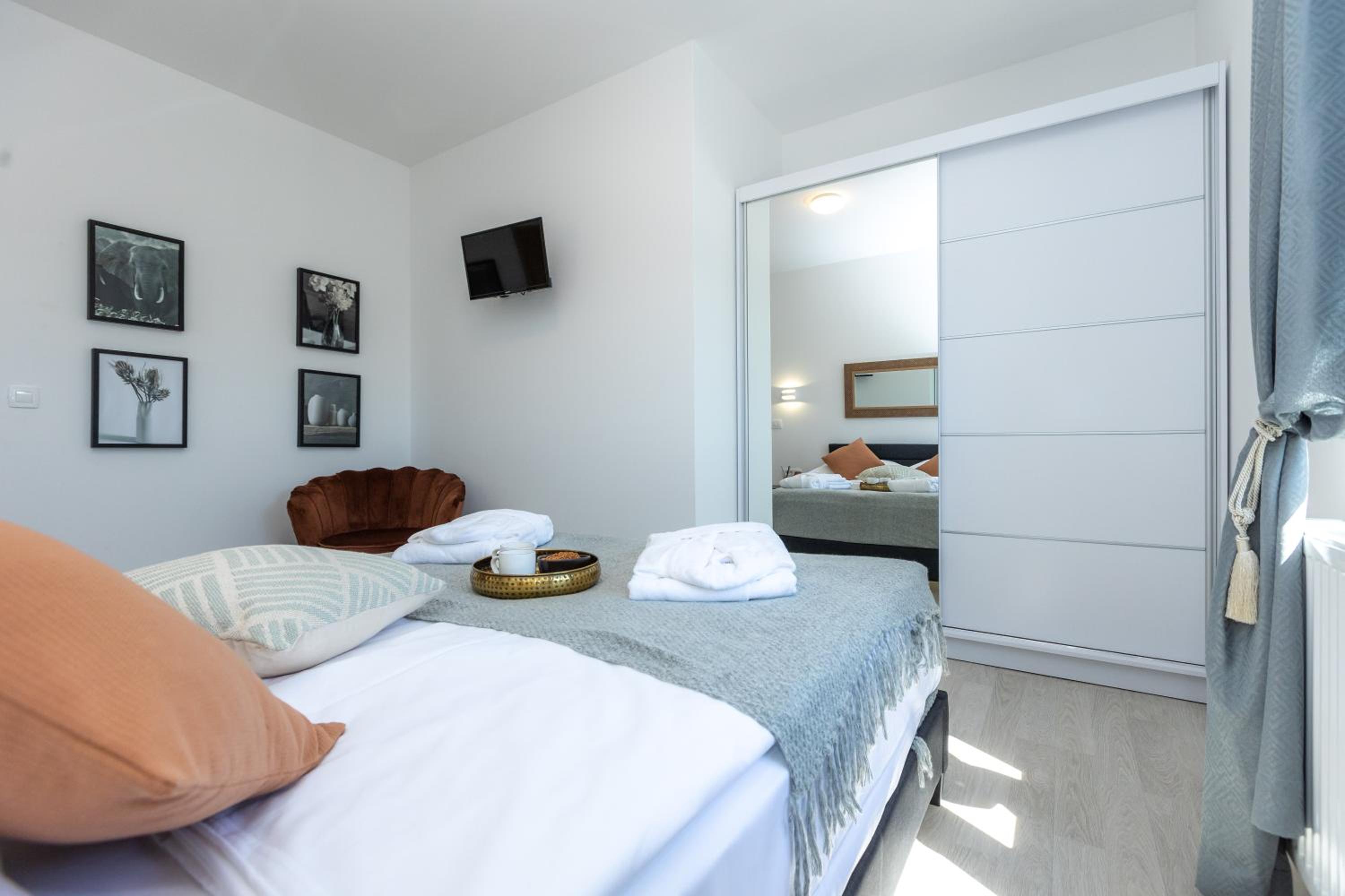 Three-Bedroom Villa photo 1