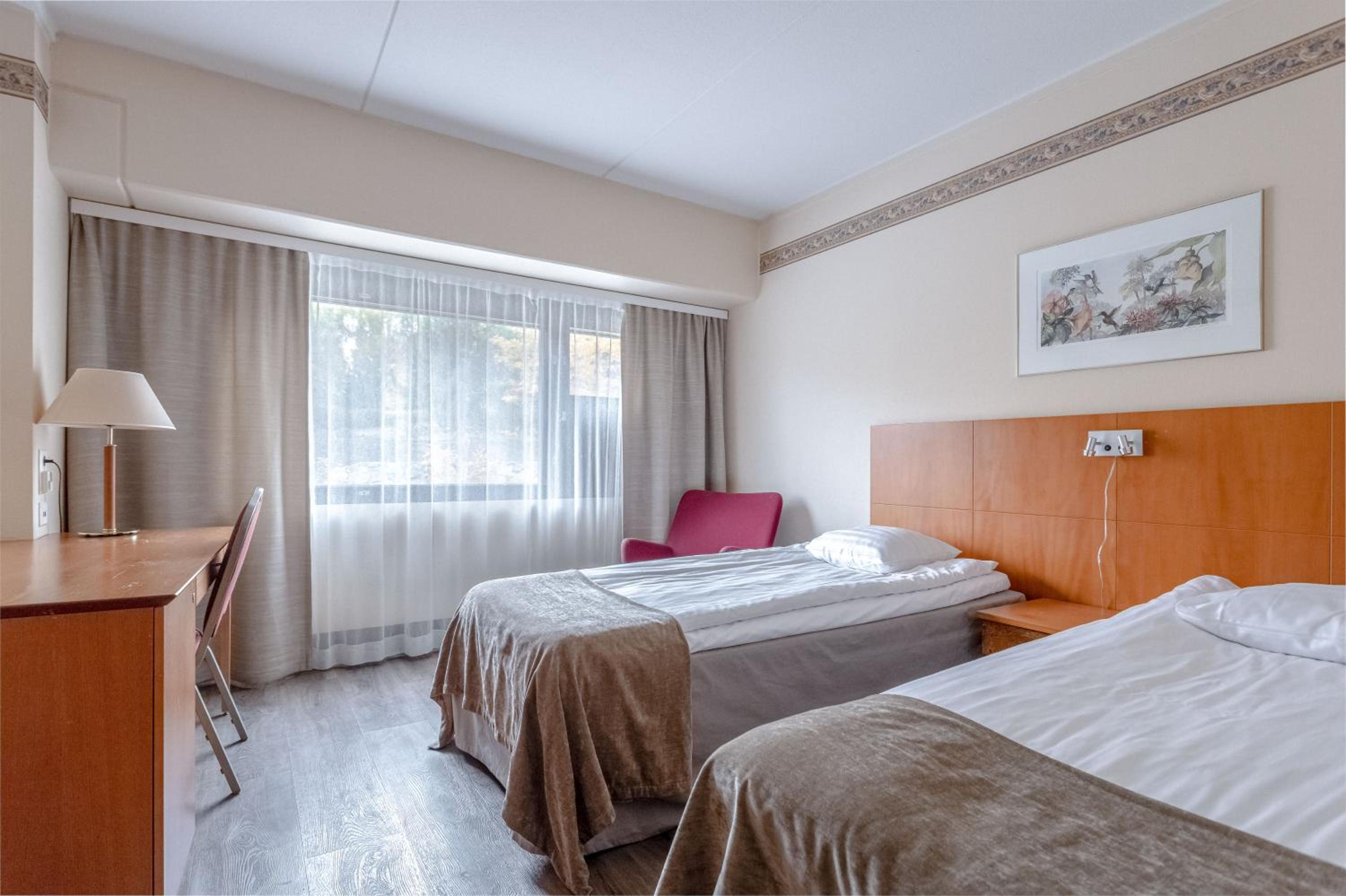 Economy Twin Room - Photo 1