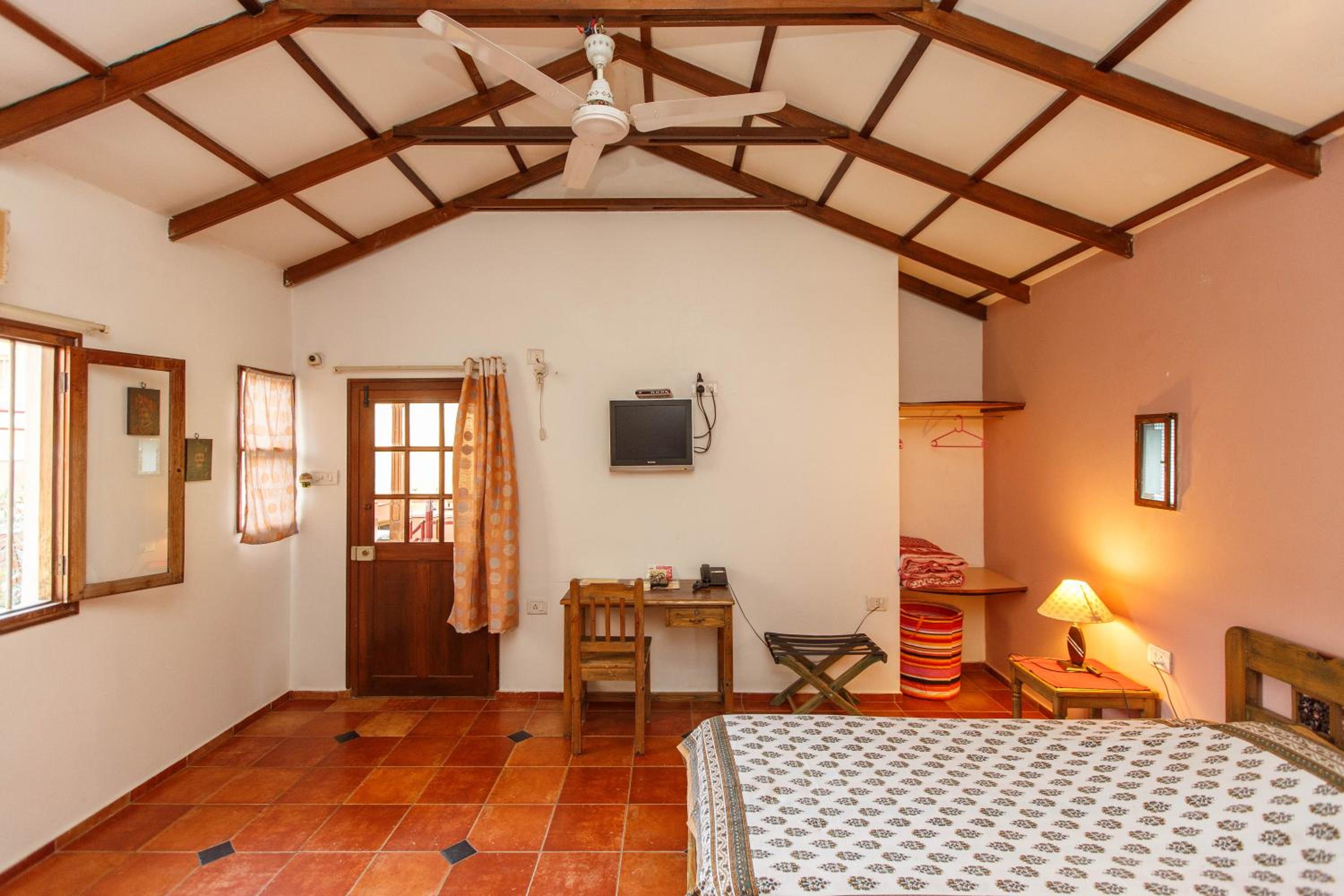 Deluxe Room - Photo 6
