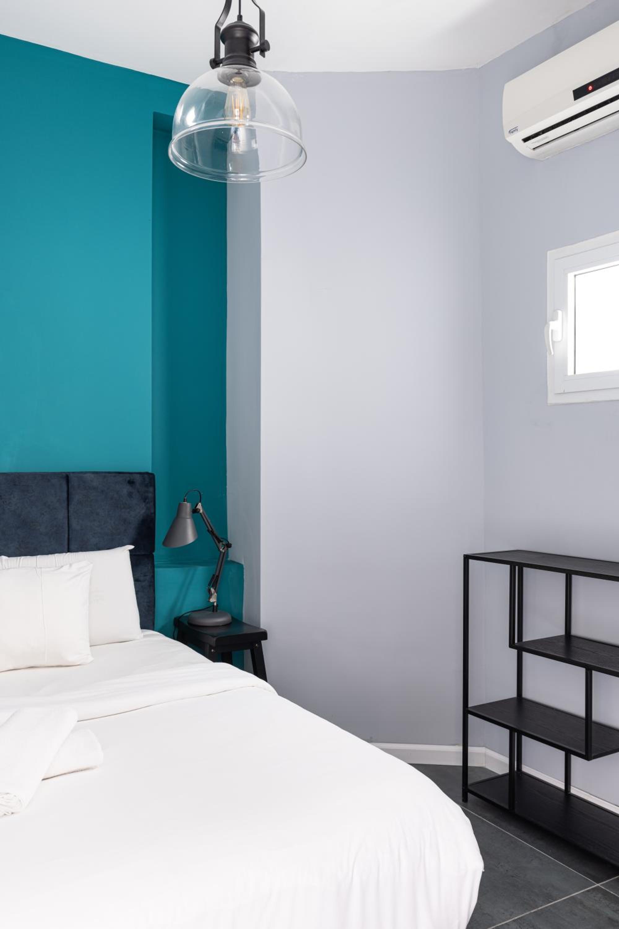 One-Bedroom Apartment (4 Adults) - Photo 1