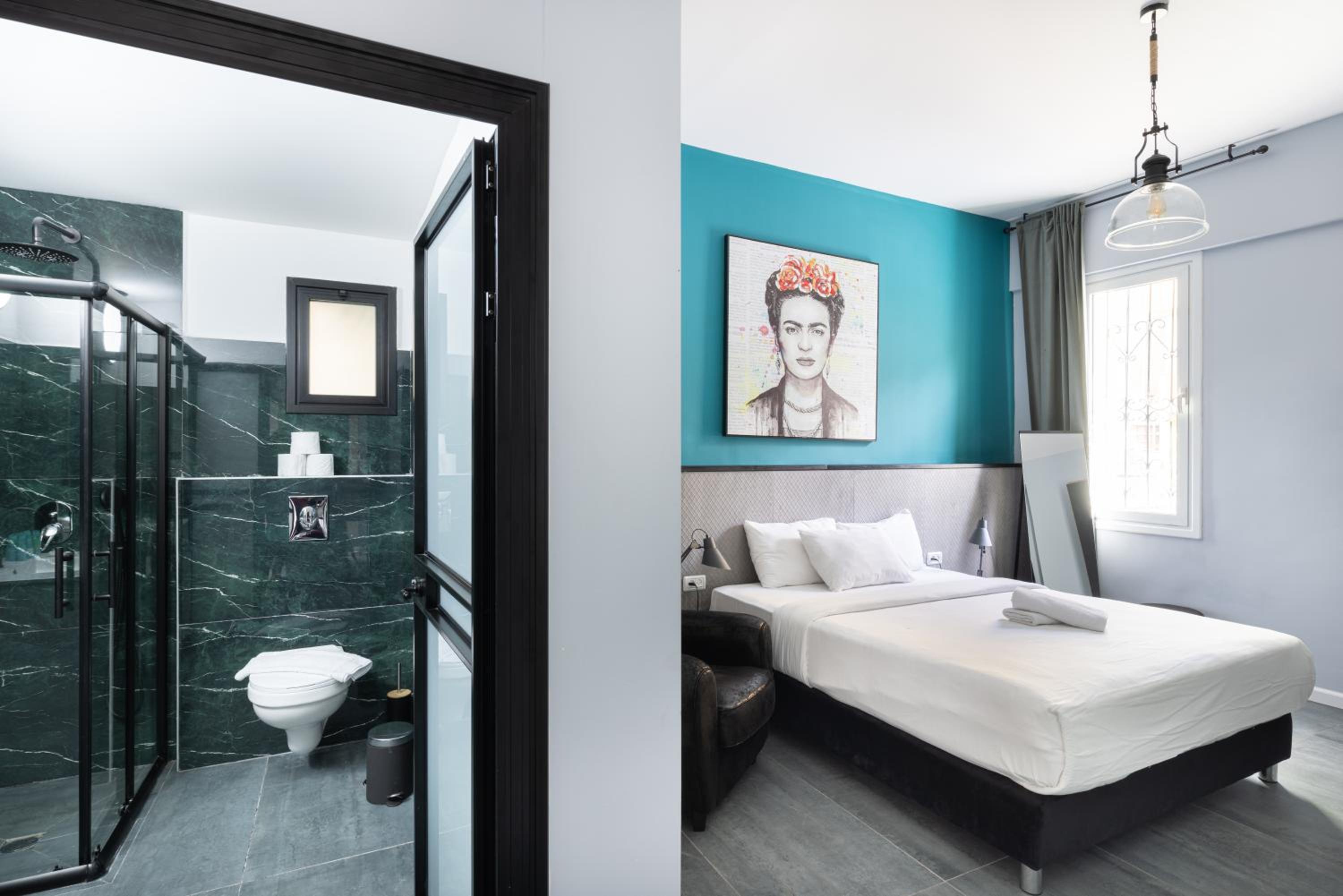 One-Bedroom Apartment (4 Adults) - Photo 19