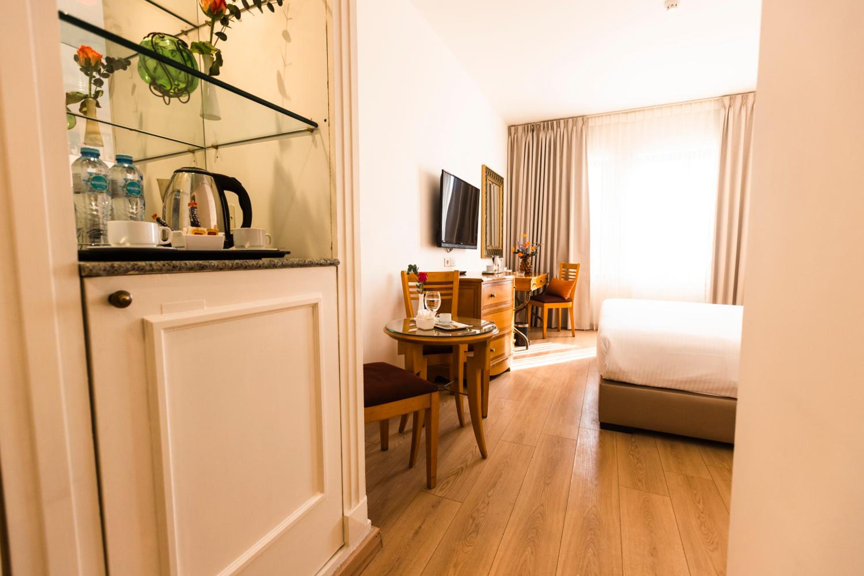 Standard Double Room - Photo 1