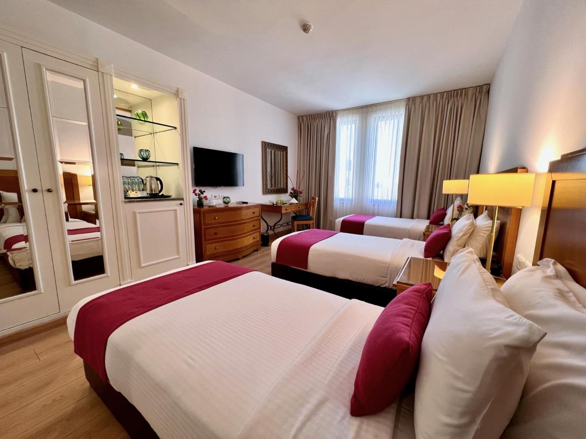 Standard Triple Room - Photo 2