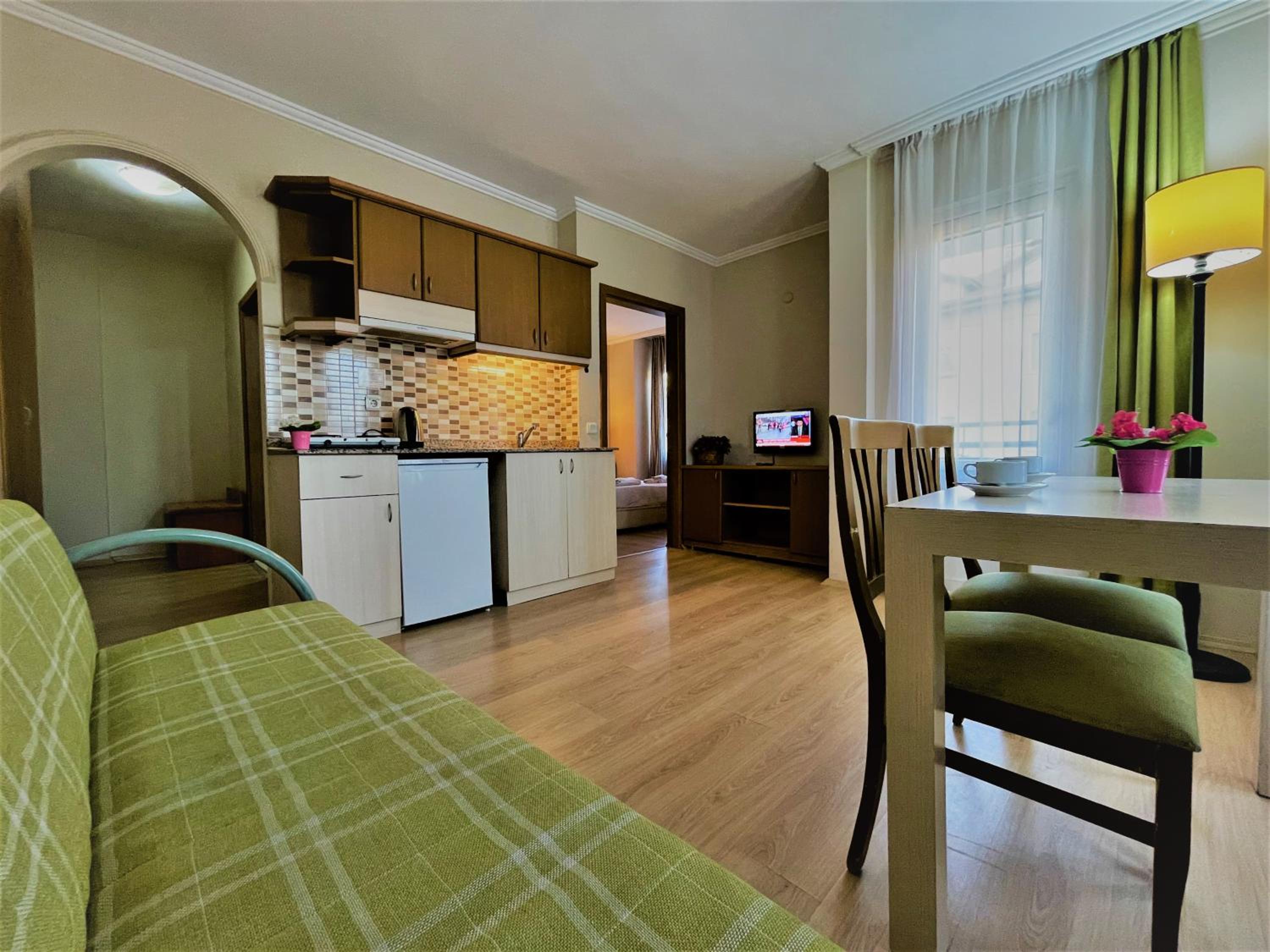 One-Bedroom Apartment (4 Adults)